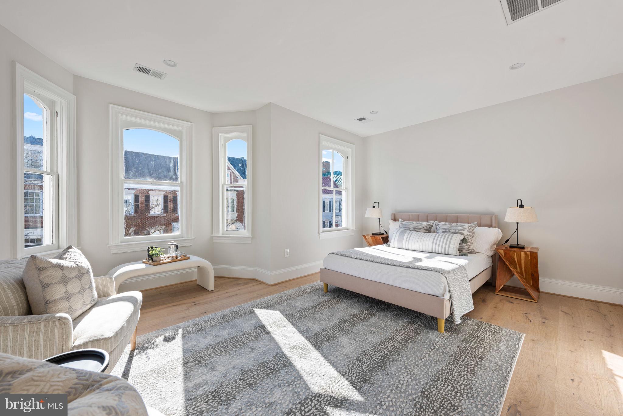 OLD TOWN ALEXANDRIA - Residential