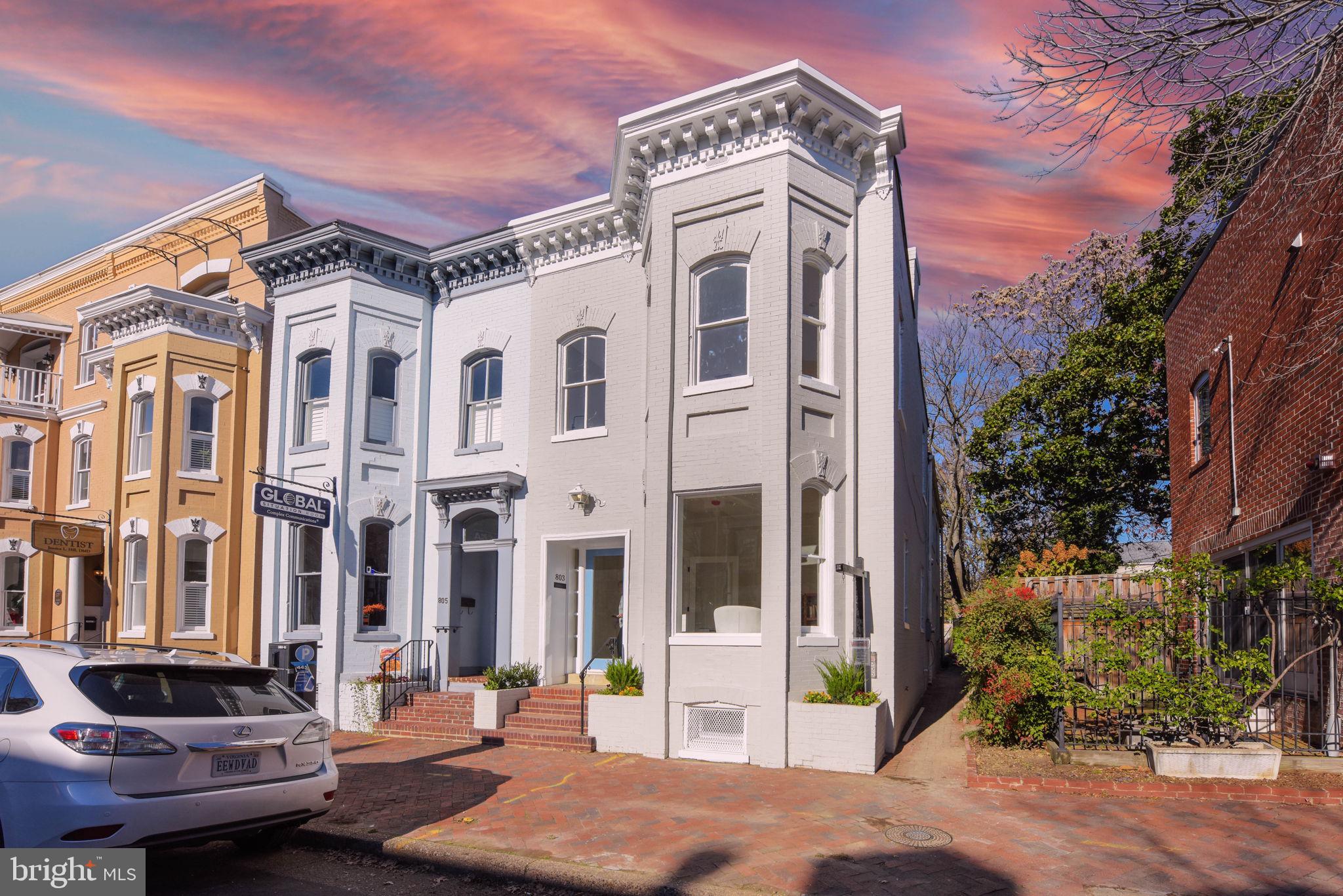 OLD TOWN ALEXANDRIA - Residential