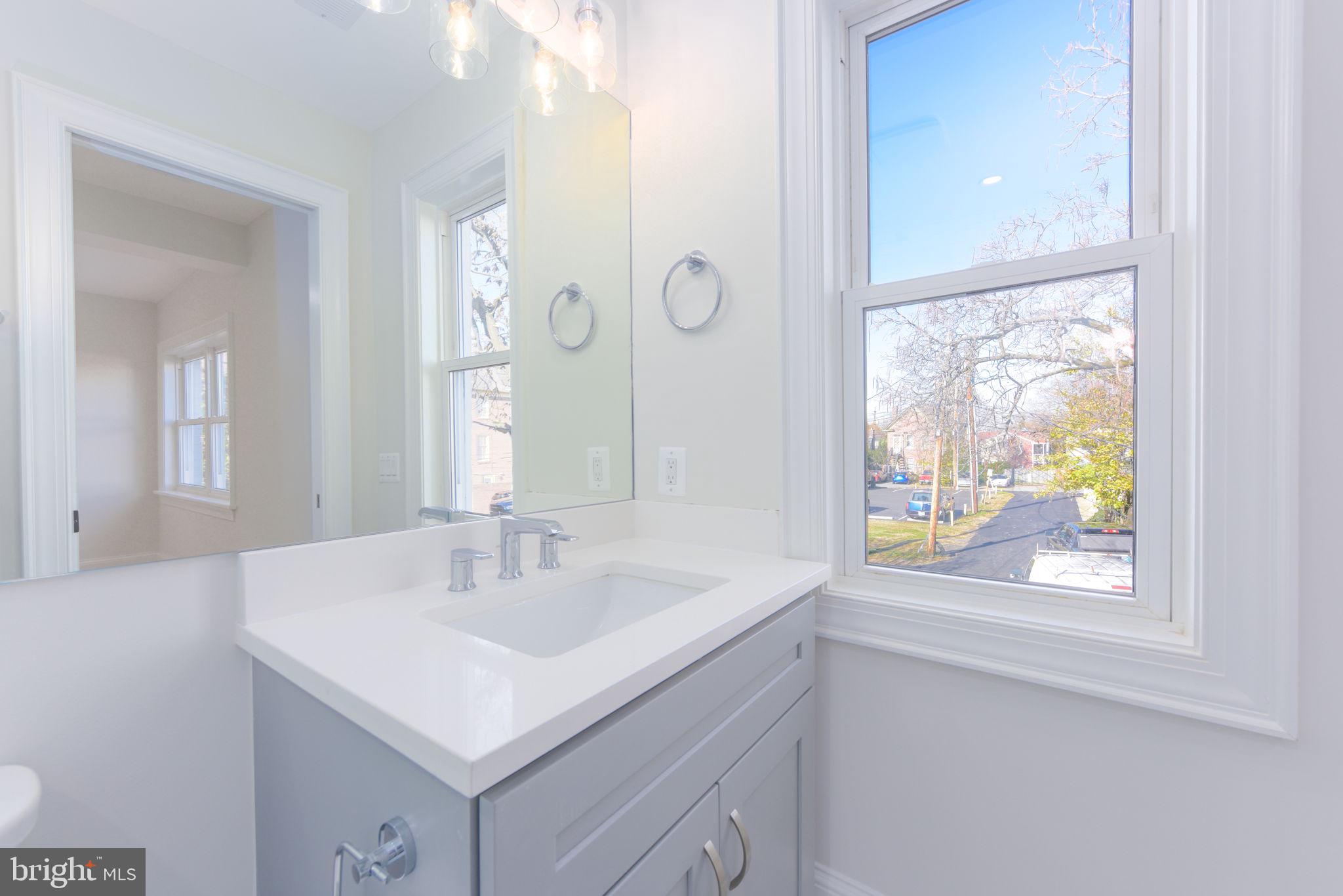 OLD TOWN ALEXANDRIA - Residential