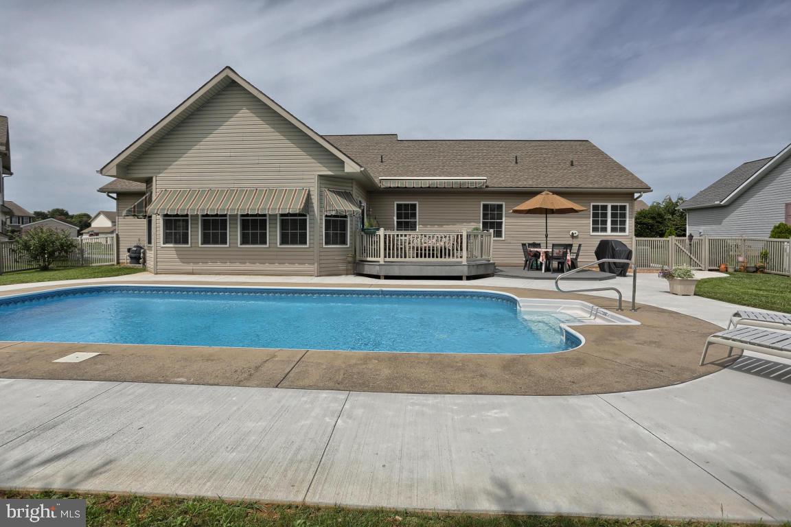 EAST EVERGREEN ESTATES - Residential