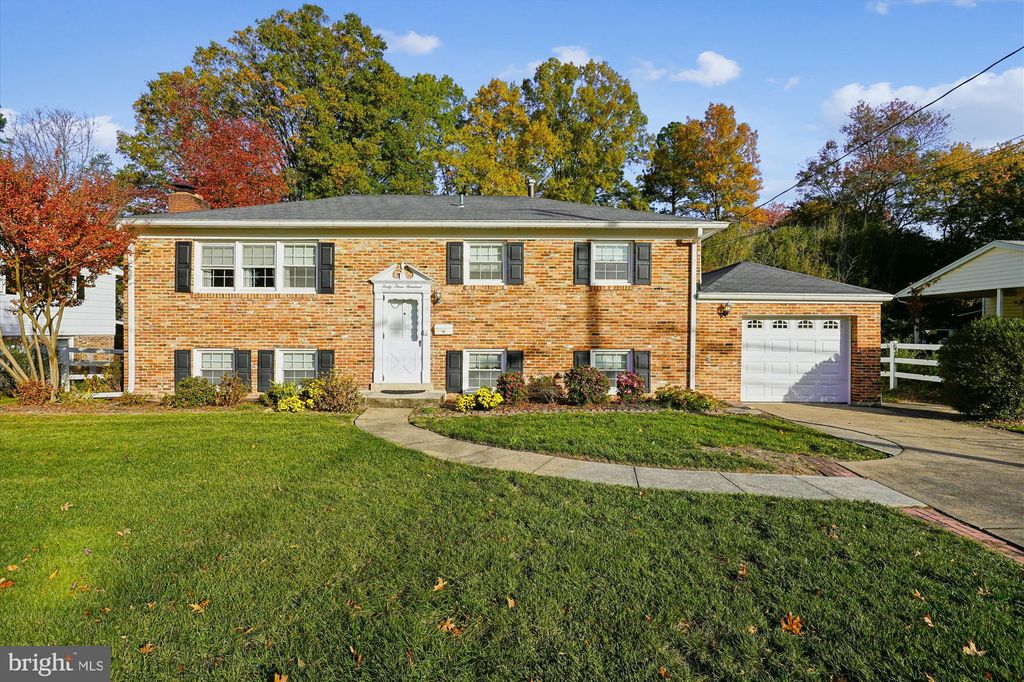Photo of 4300 Fielding Street, ALEXANDRIA, VA 22309 (MLS # VAFX2276396)