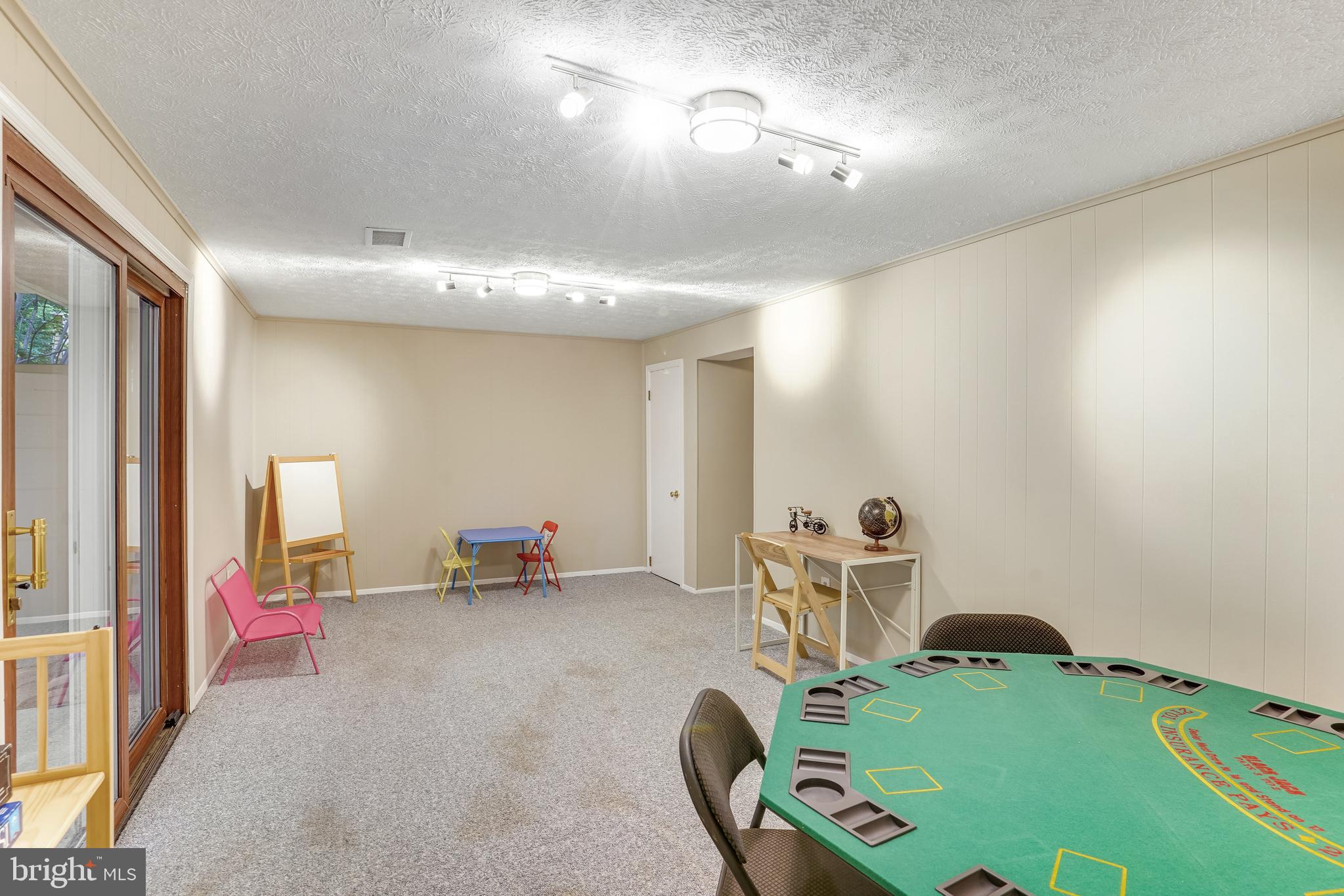 DANBURY FOREST - Residential