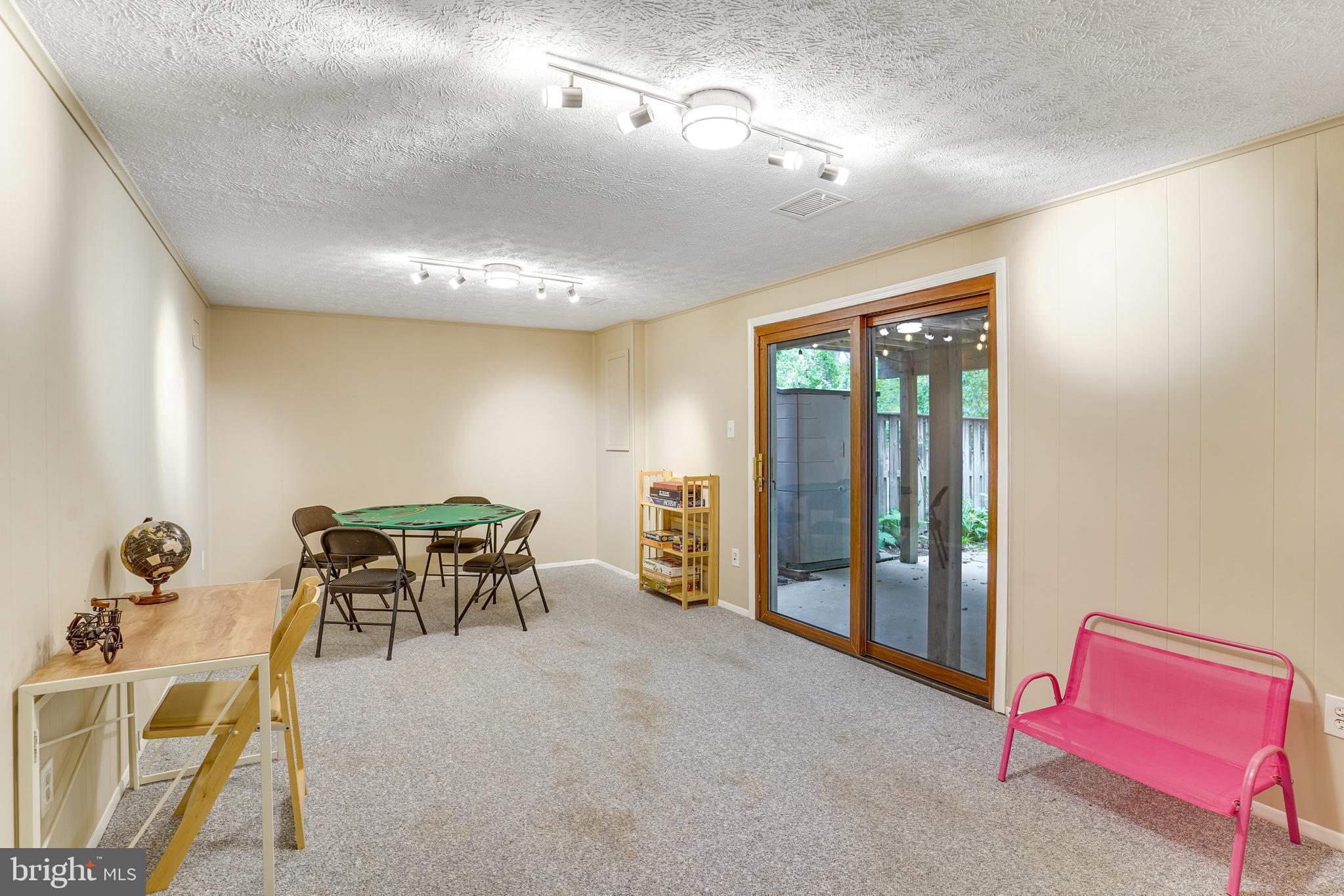 DANBURY FOREST - Residential