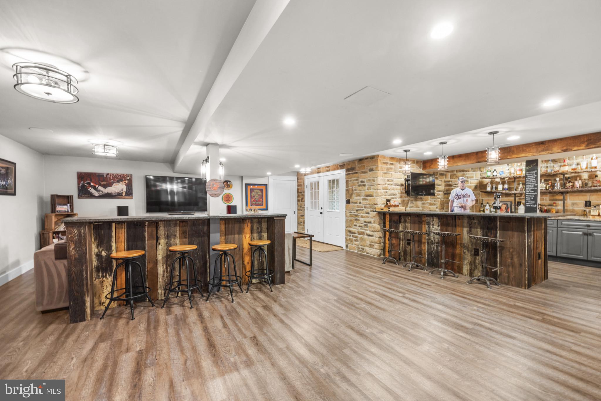 CASTLES RISING - Residential