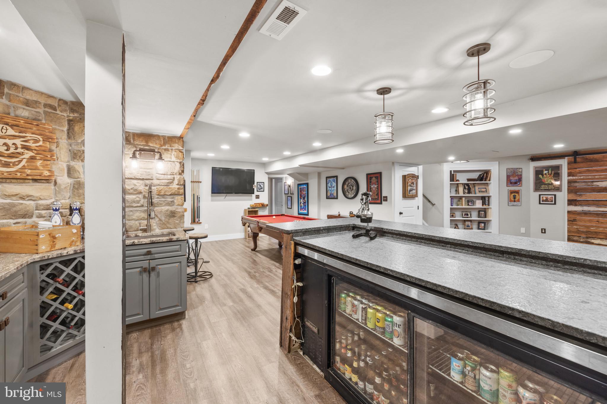 CASTLES RISING - Residential