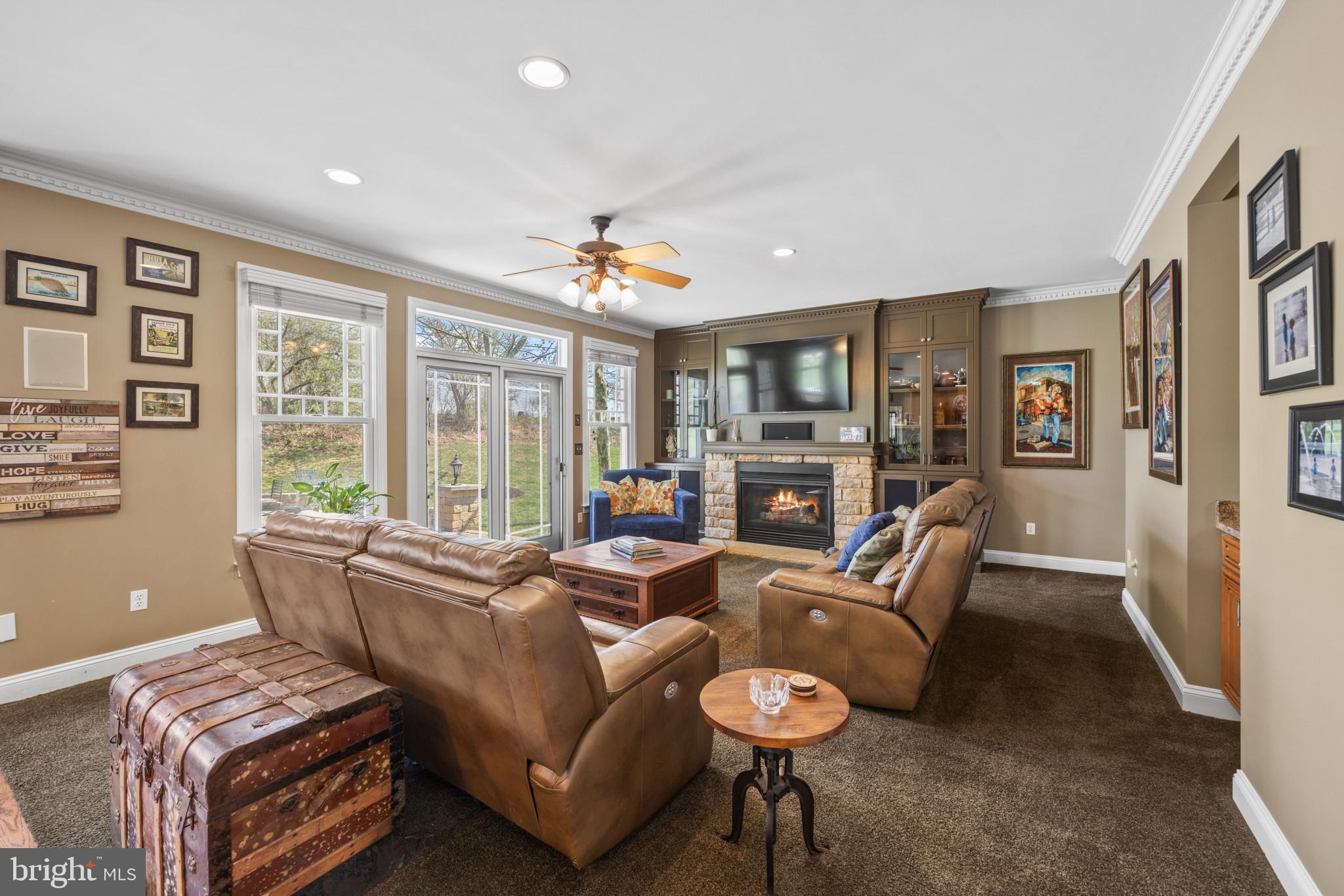 CASTLES RISING - Residential