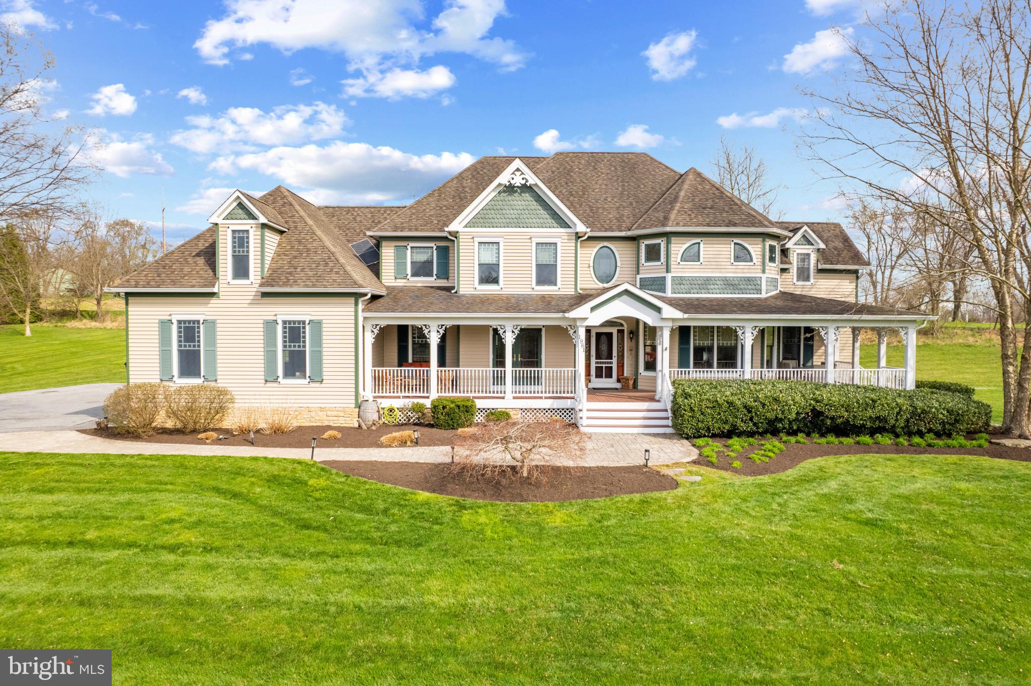 CASTLES RISING - Residential