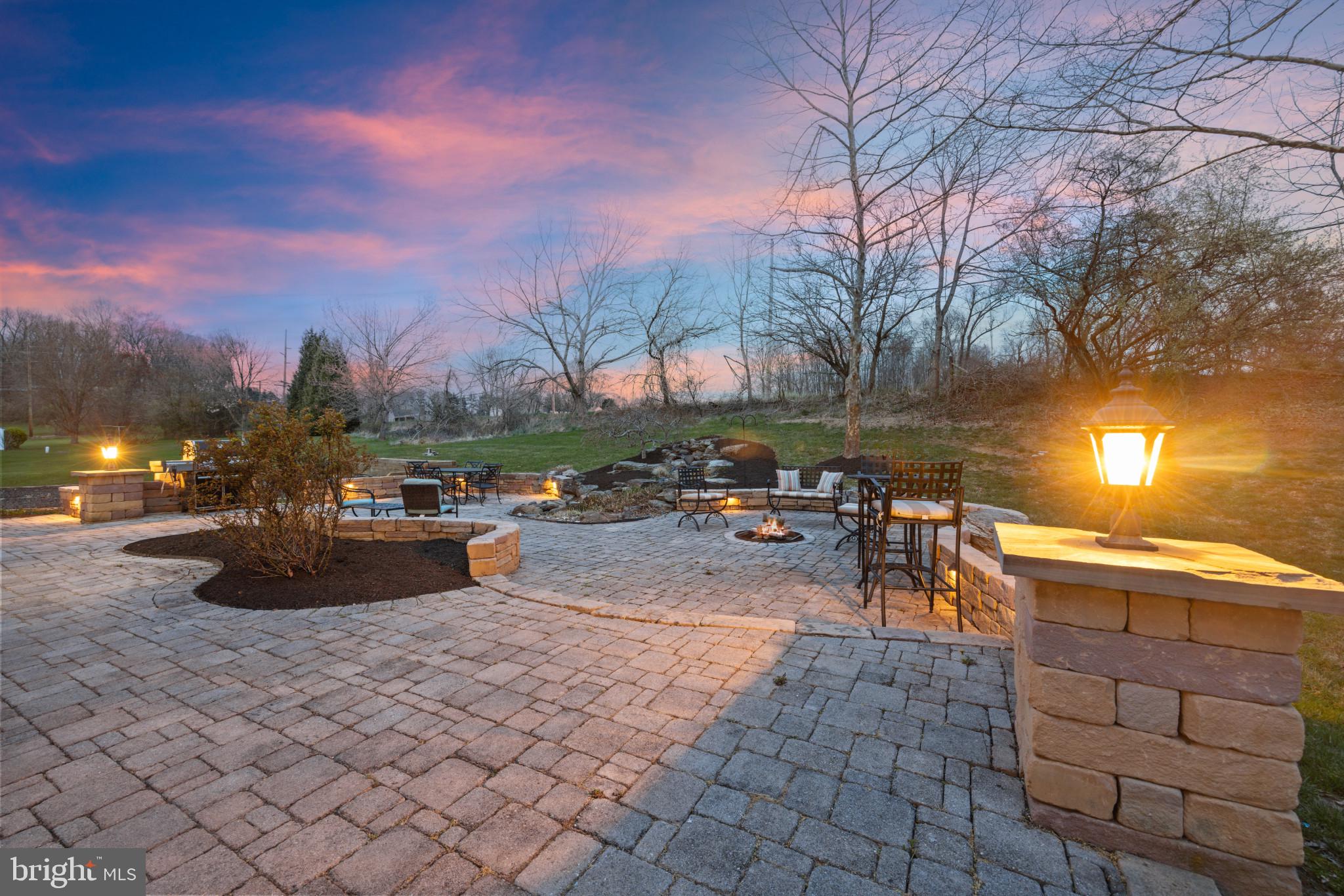 CASTLES RISING - Residential