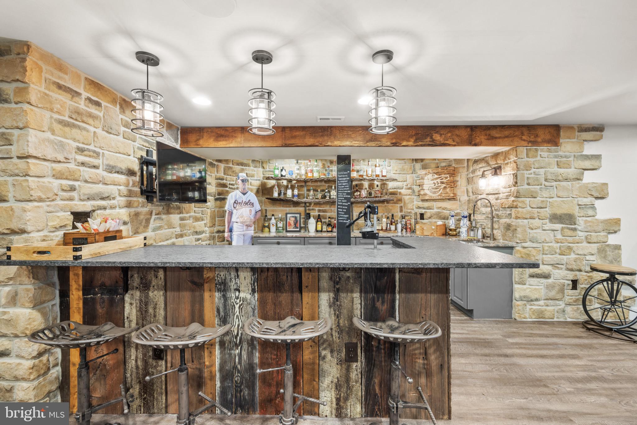 CASTLES RISING - Residential