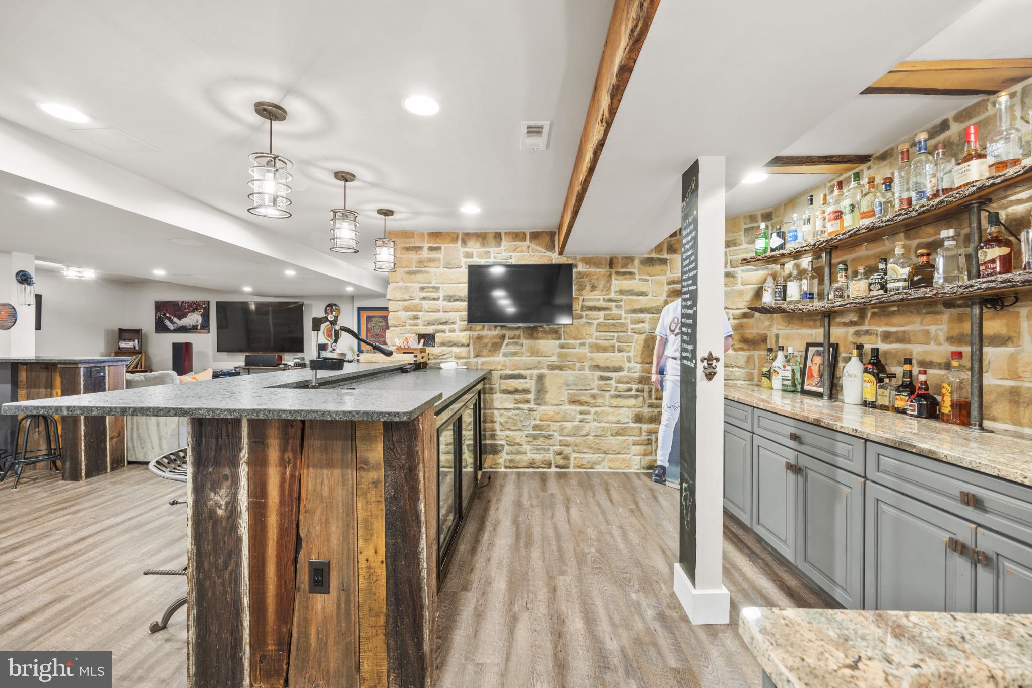 CASTLES RISING - Residential