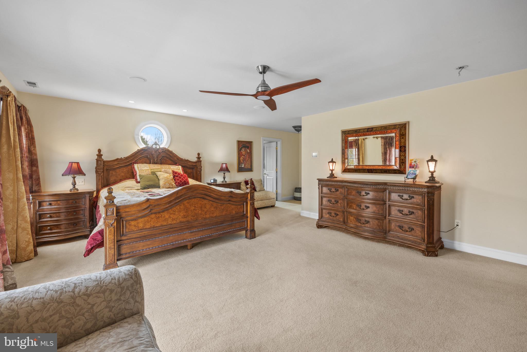 CASTLES RISING - Residential