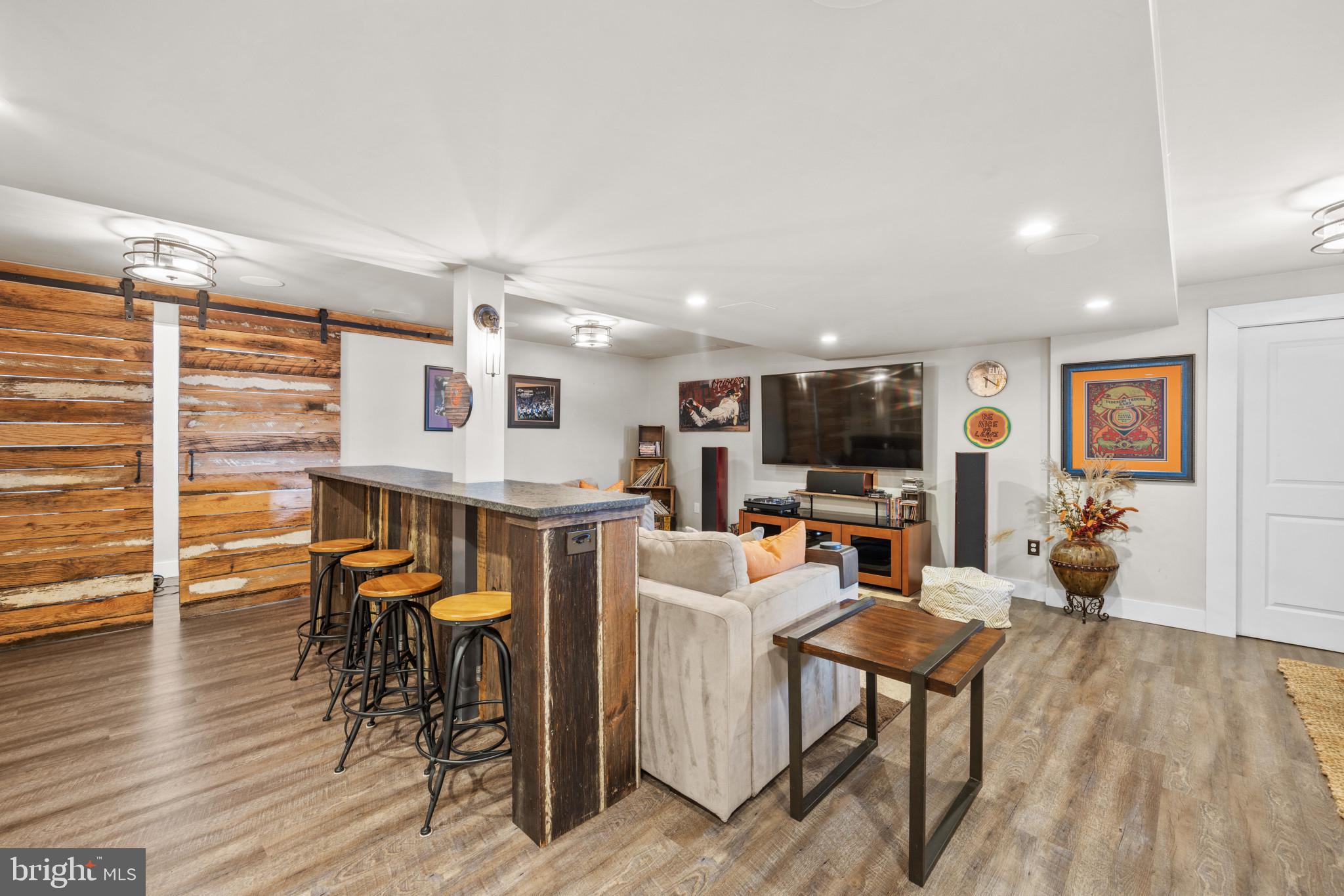 CASTLES RISING - Residential