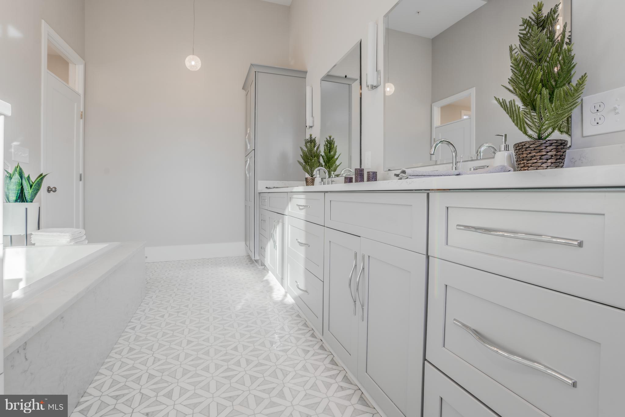 OWINGS MILLS - Residential