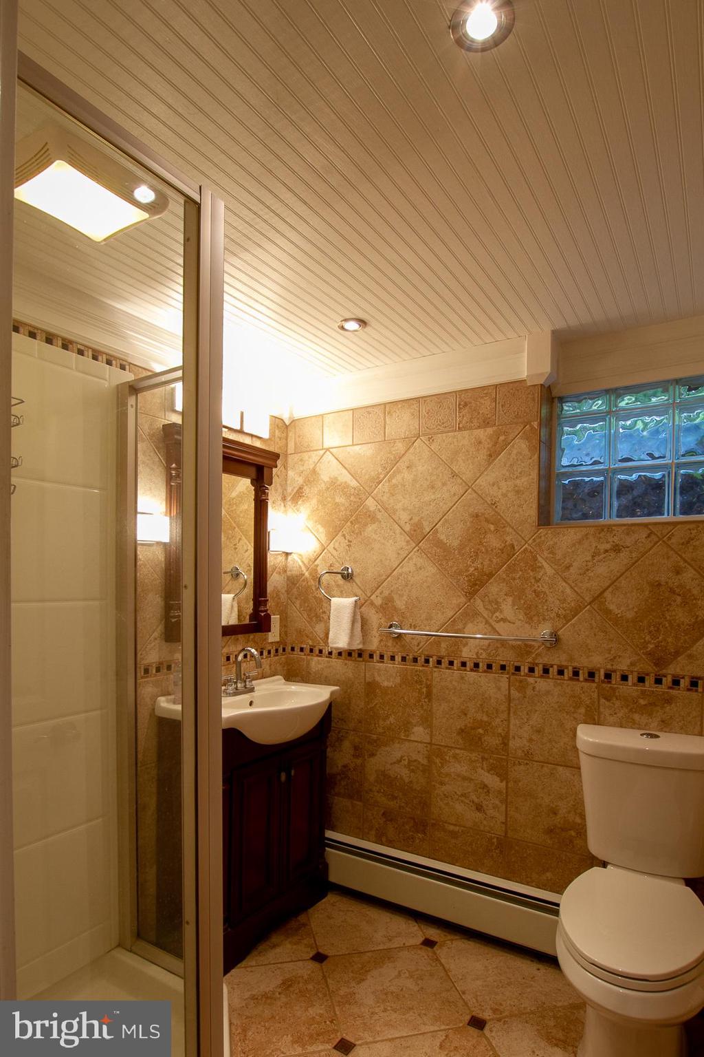 LAKE BARCROFT - Residential Lease