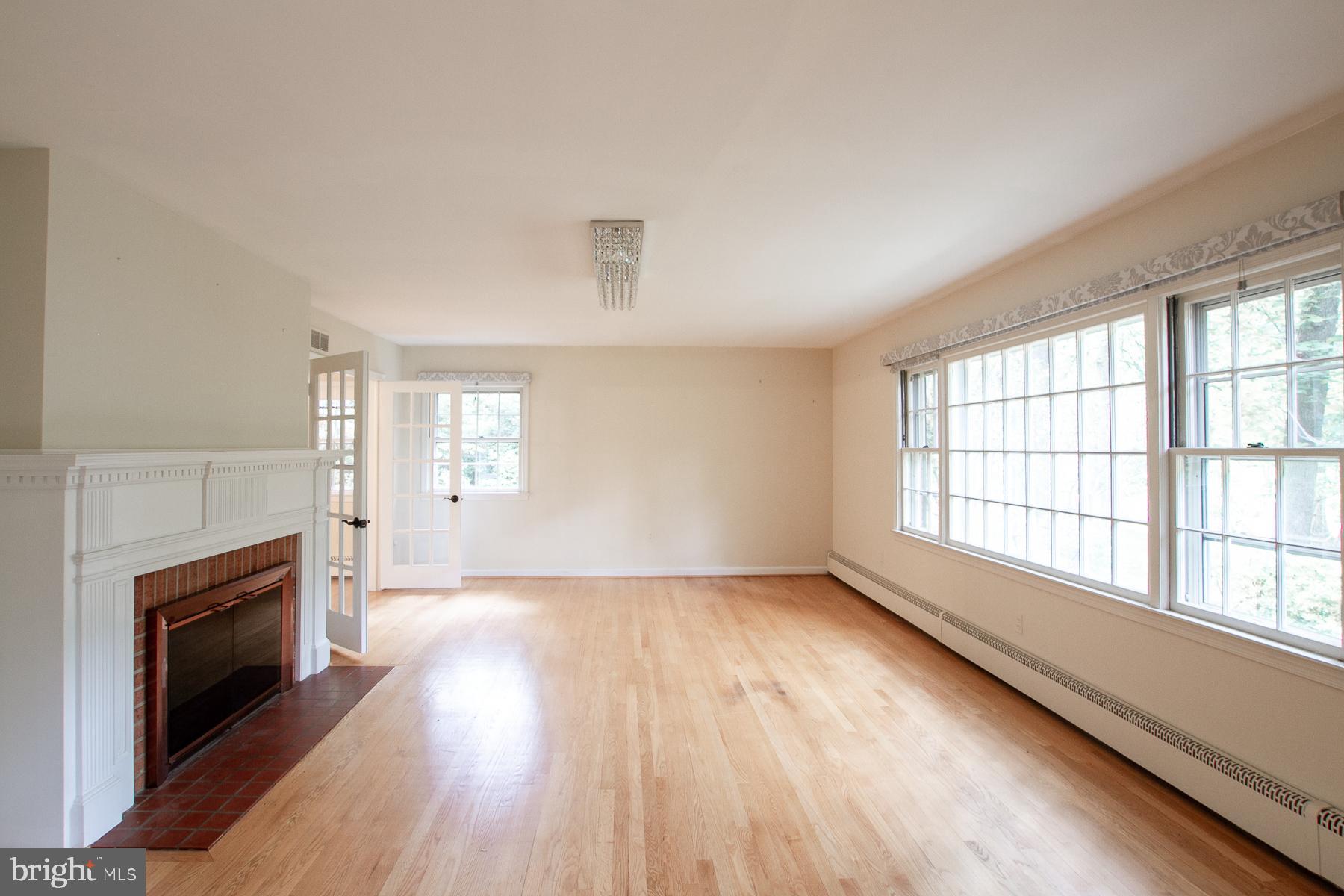 LAKE BARCROFT - Residential Lease