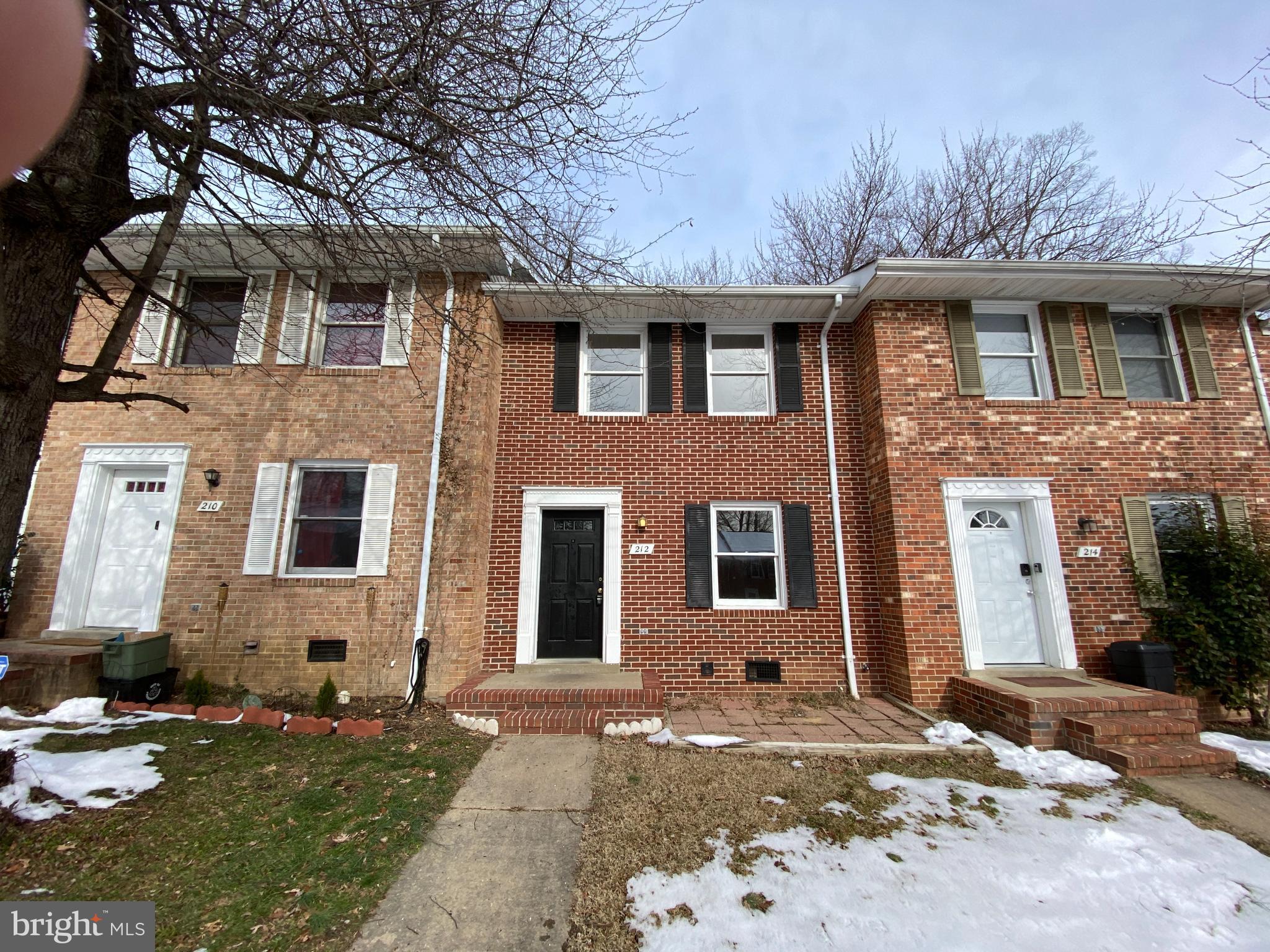 OLDE GREENWICH - Residential Lease