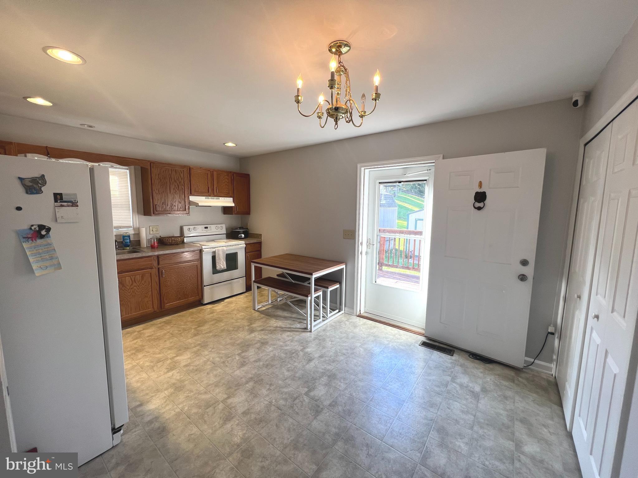 WILDFLOWER RIDGE - Residential