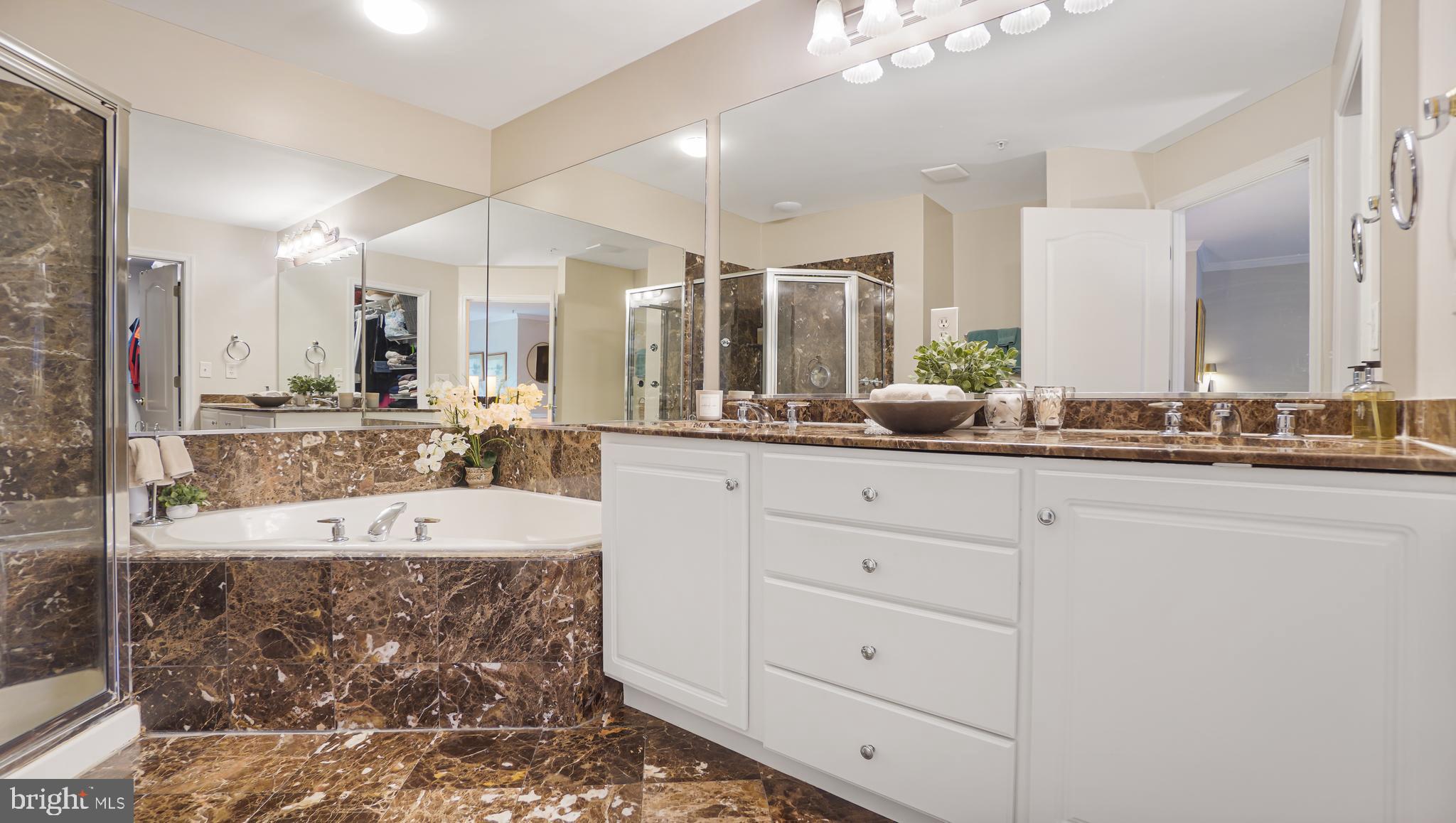 CHESAPEAKE HARBOUR - Residential