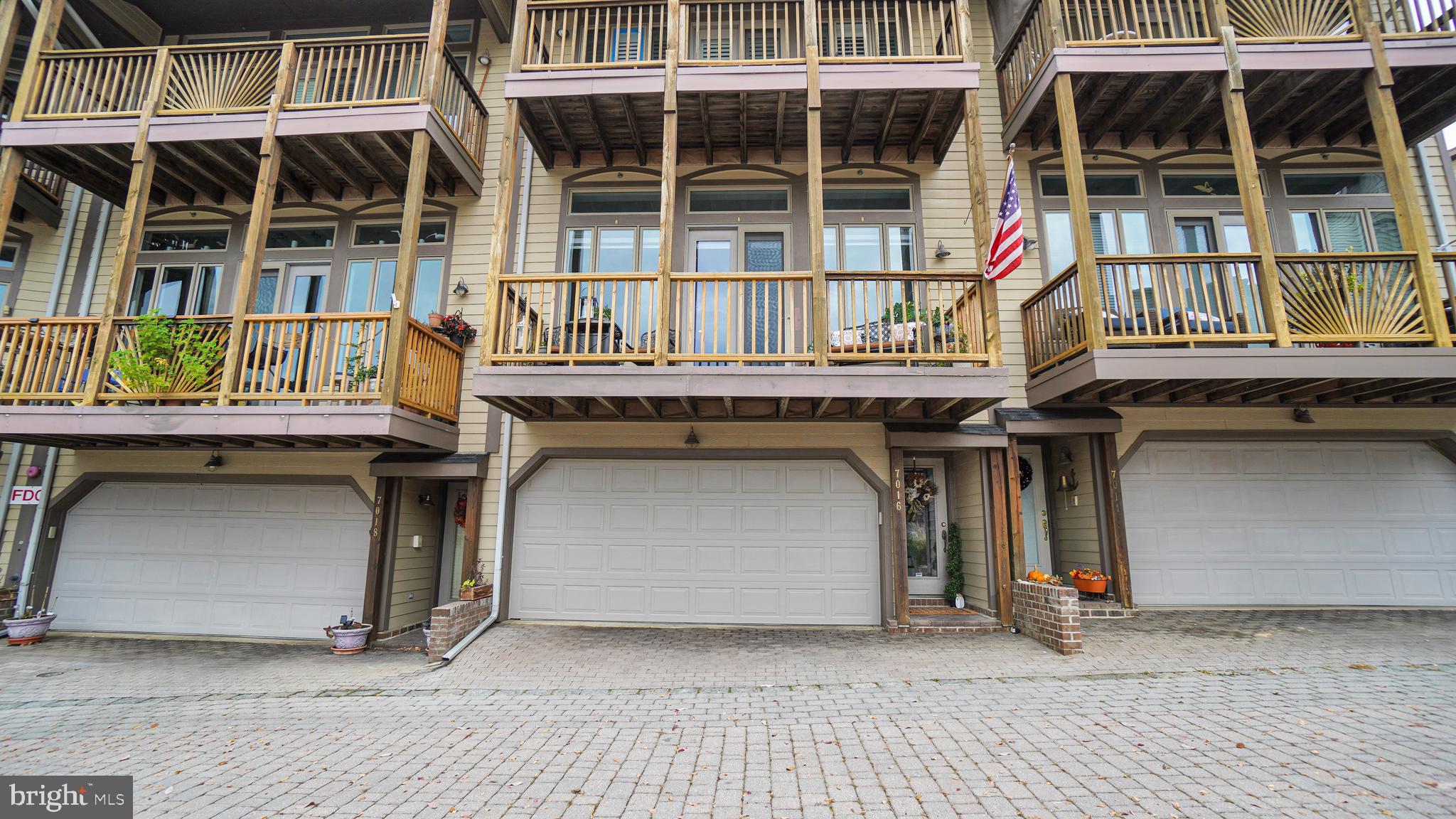 CHESAPEAKE HARBOUR - Residential