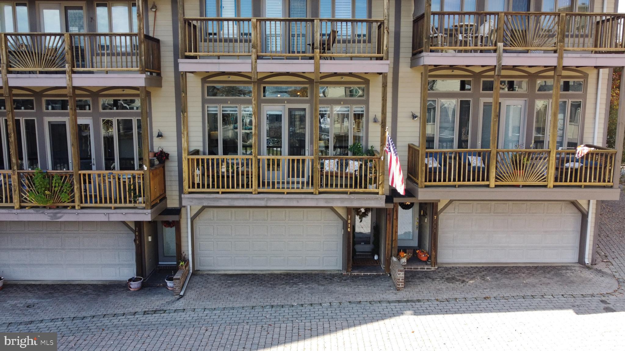 CHESAPEAKE HARBOUR - Residential