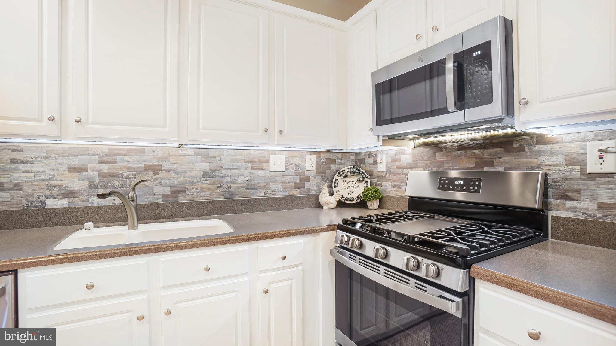 CHESAPEAKE HARBOUR - Residential