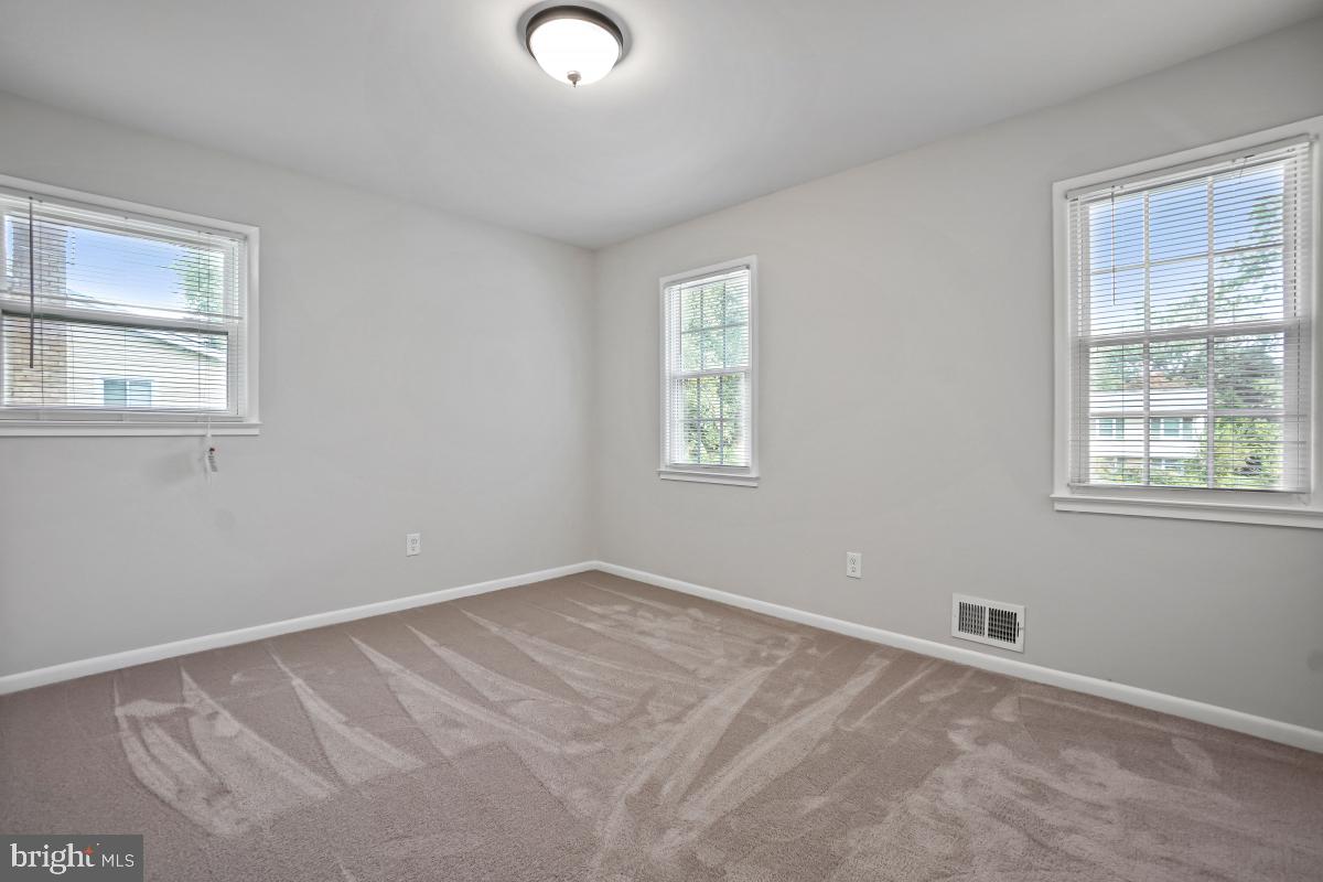 ROCK CREEK MANOR - Residential