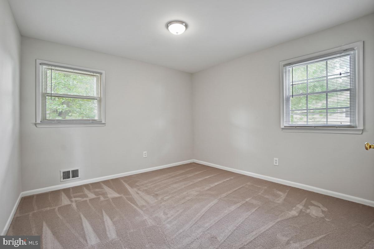 ROCK CREEK MANOR - Residential