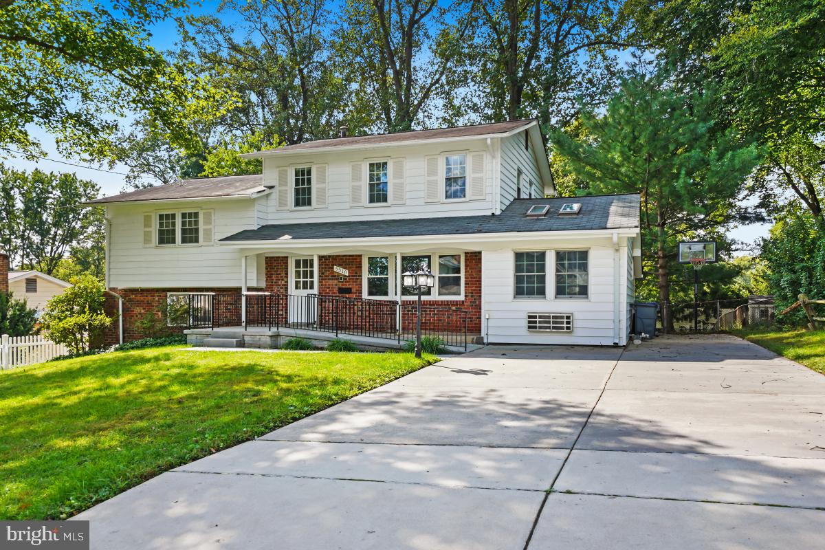 ROCK CREEK MANOR - Residential