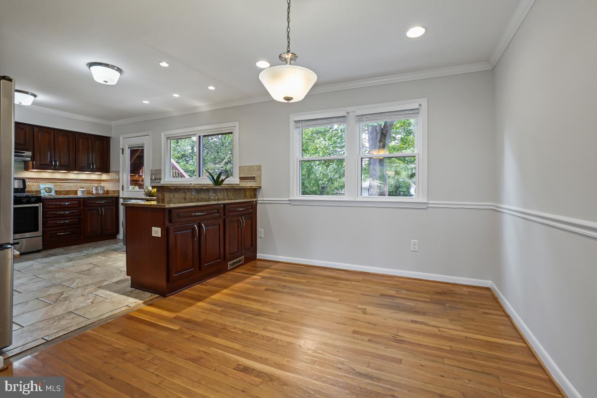 ROCK CREEK MANOR - Residential