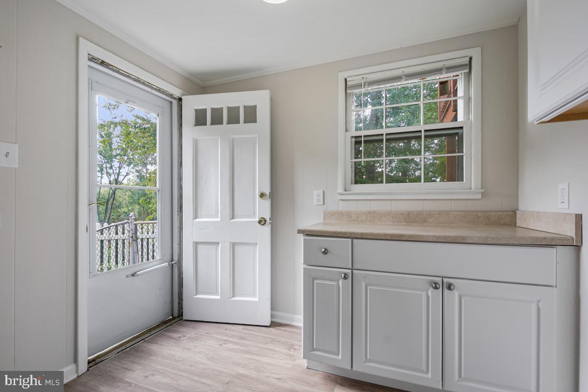 ROCK CREEK MANOR - Residential