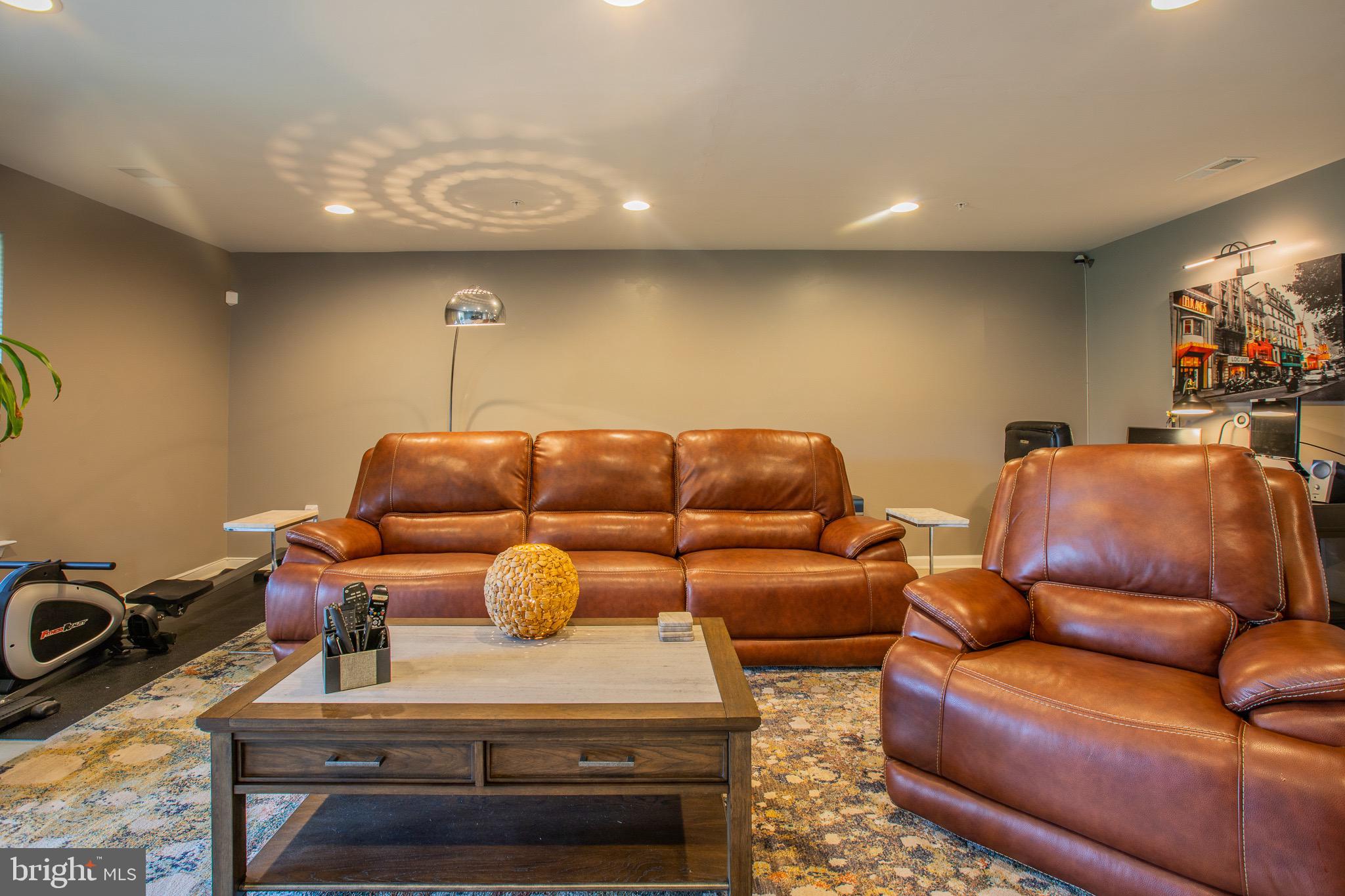 HANOVER - Residential Lease