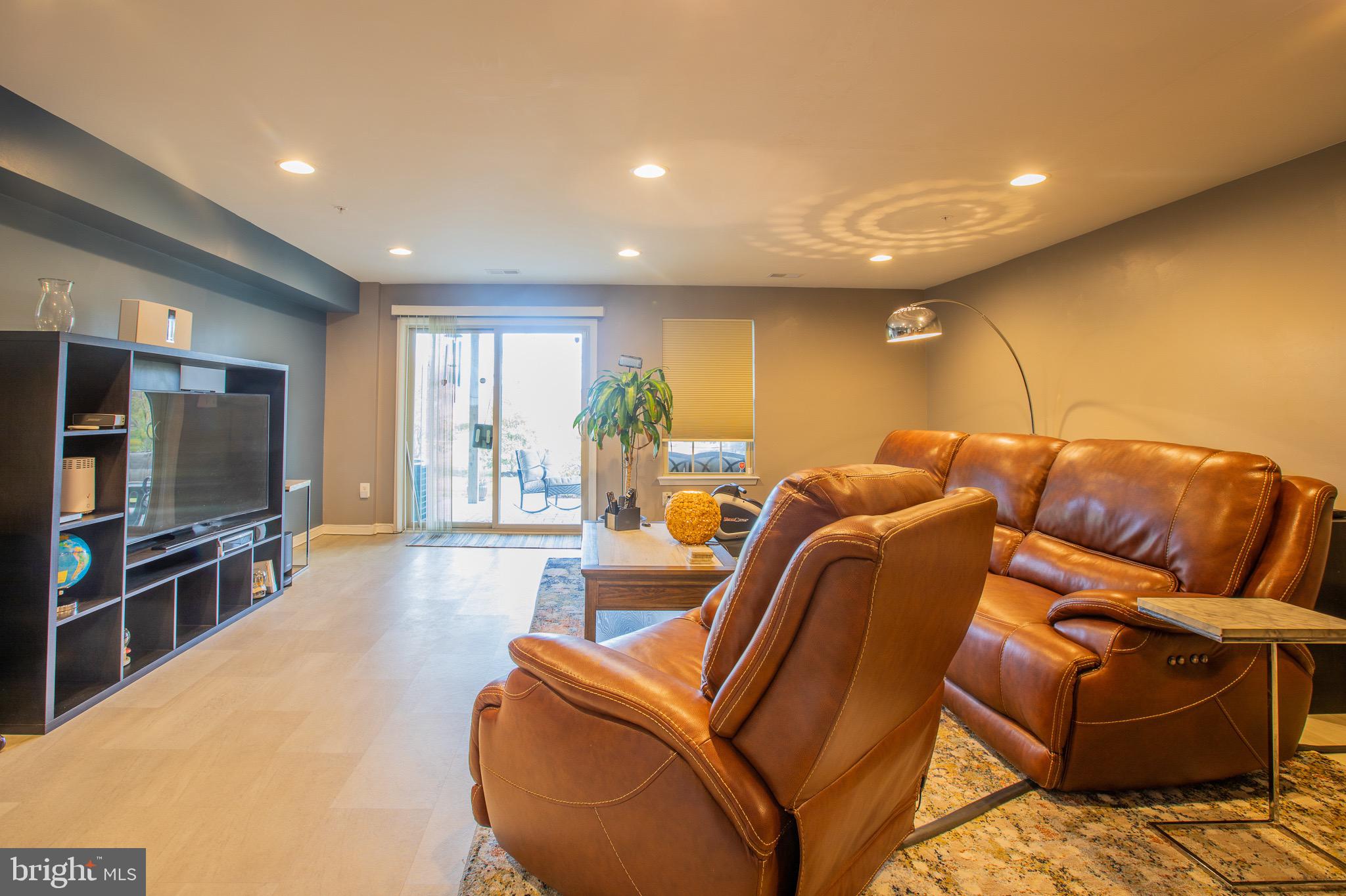 HANOVER - Residential Lease