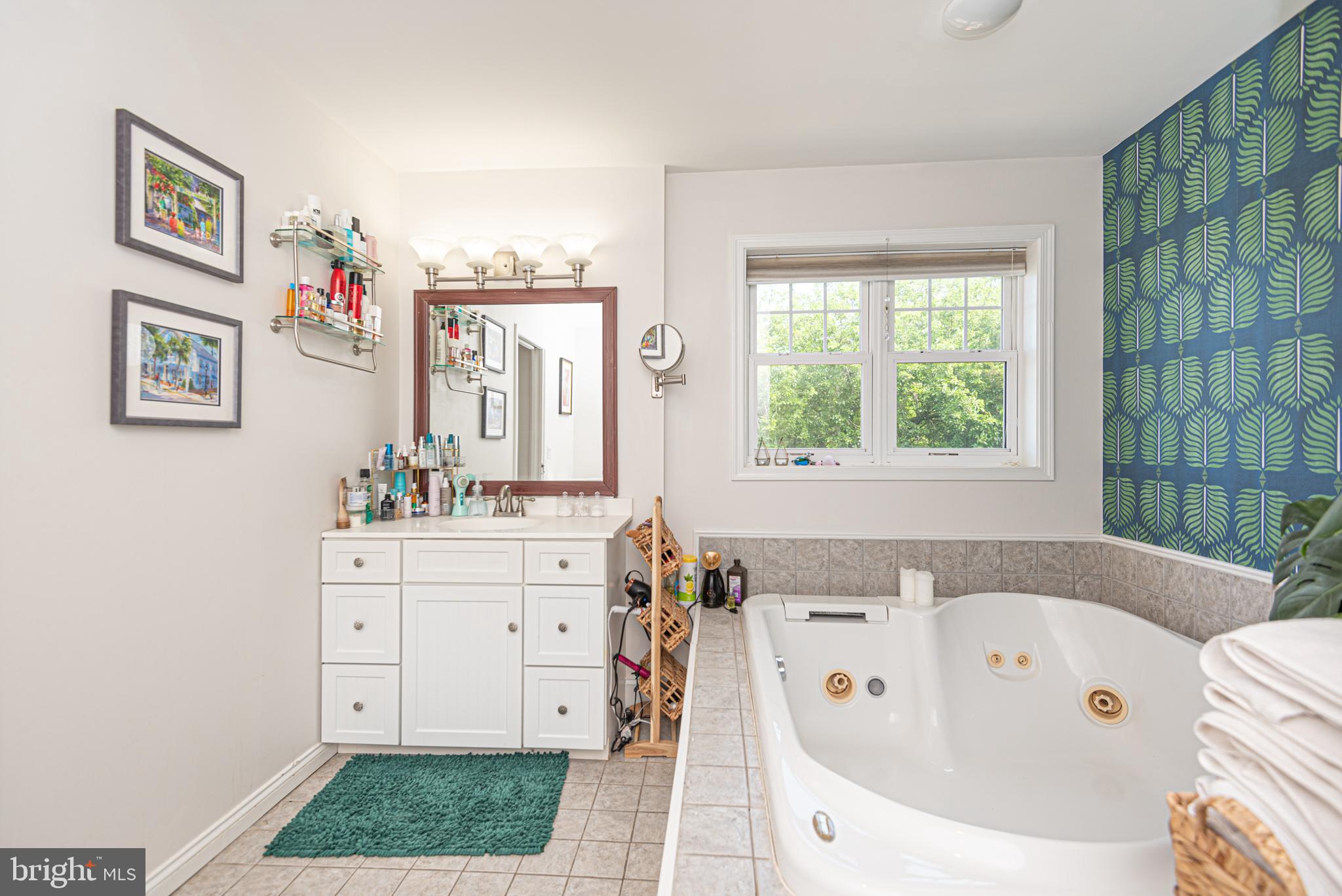 HENRYS MILL - Residential