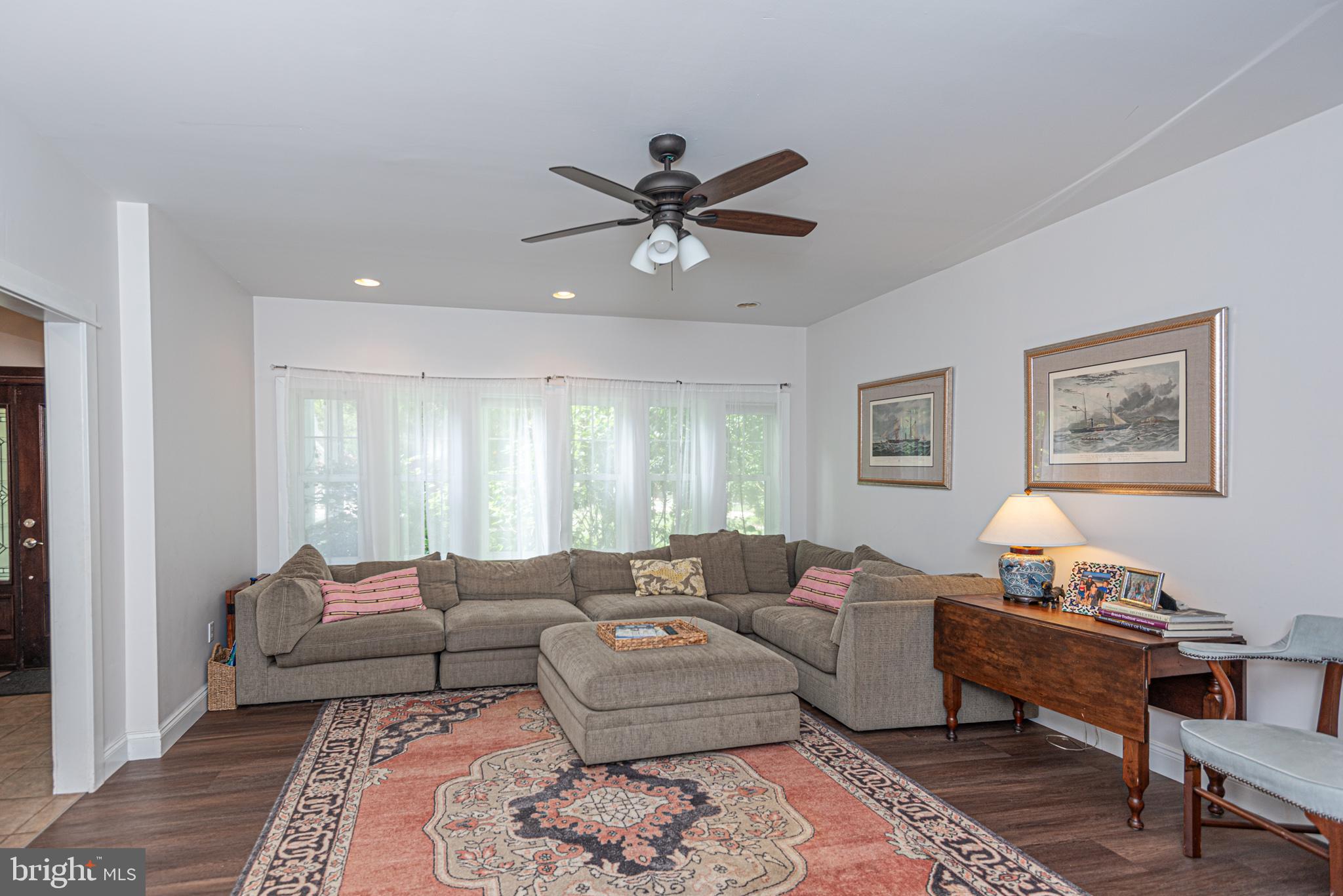 HENRYS MILL - Residential