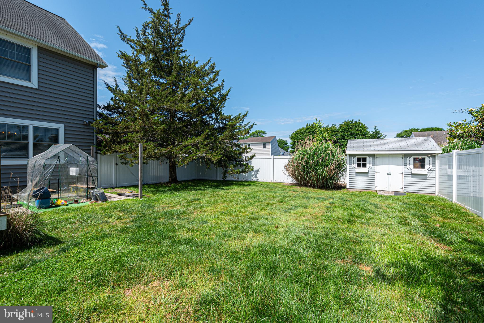 HENRYS MILL - Residential