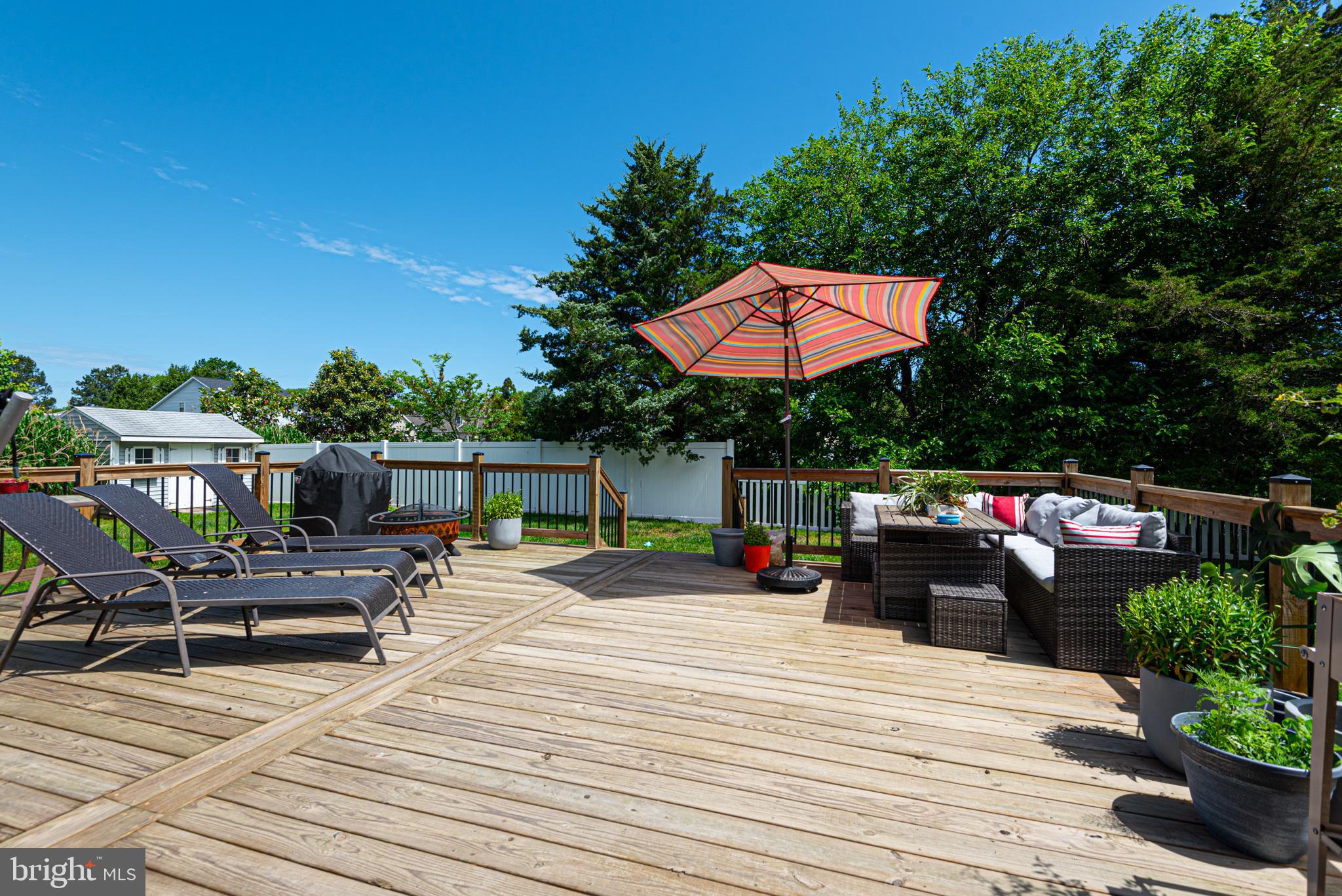 HENRYS MILL - Residential