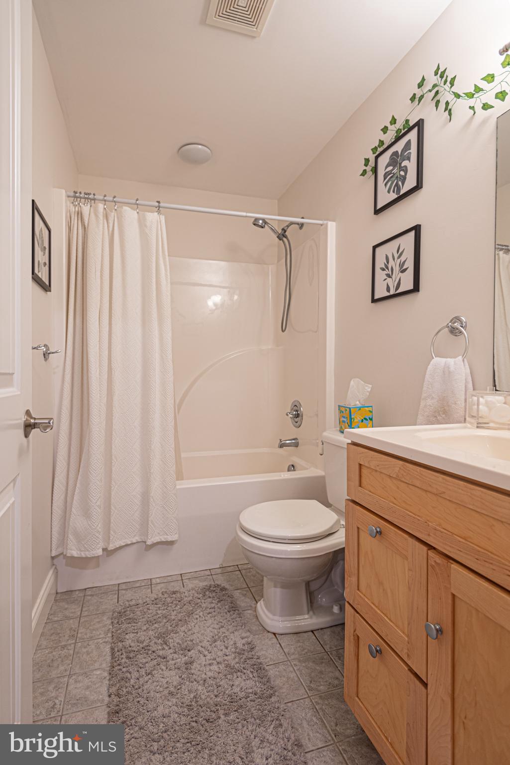 HENRYS MILL - Residential