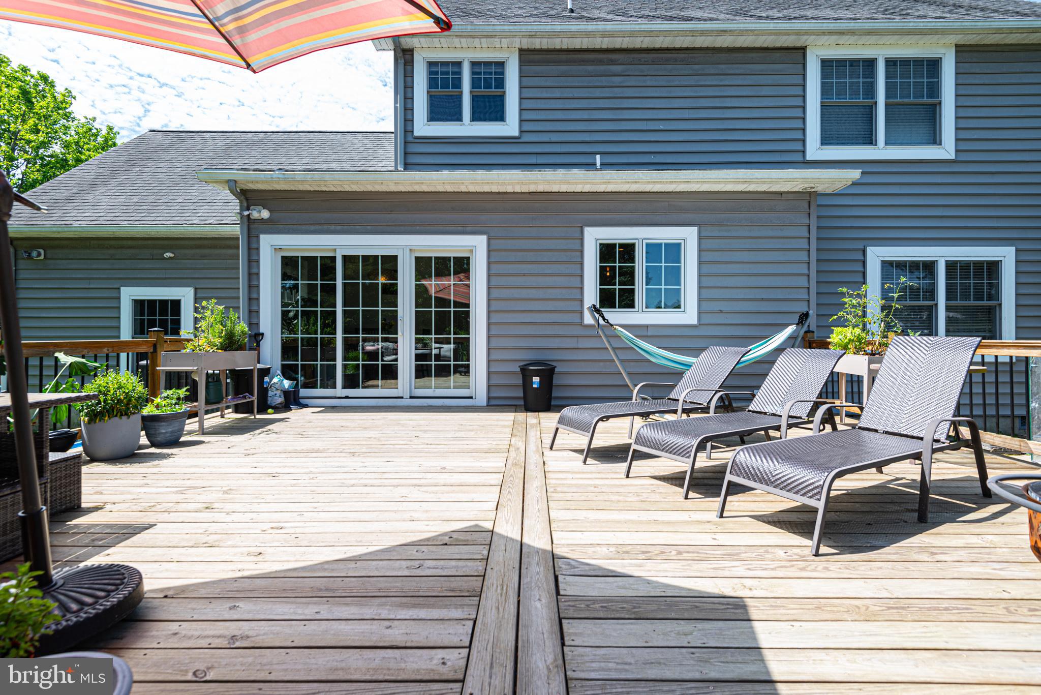 HENRYS MILL - Residential