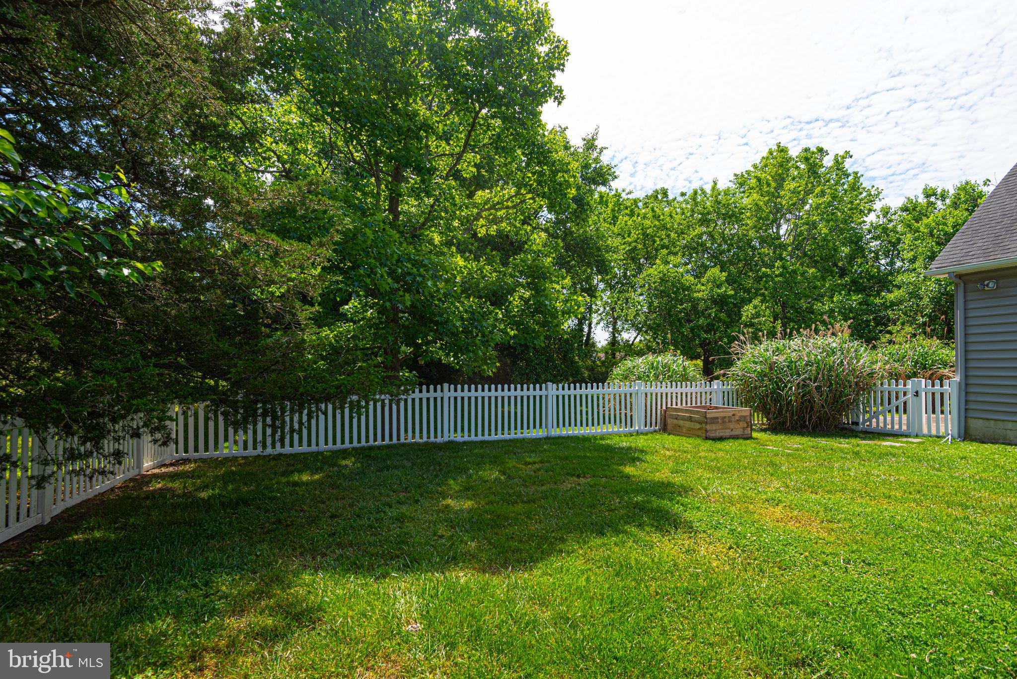 HENRYS MILL - Residential