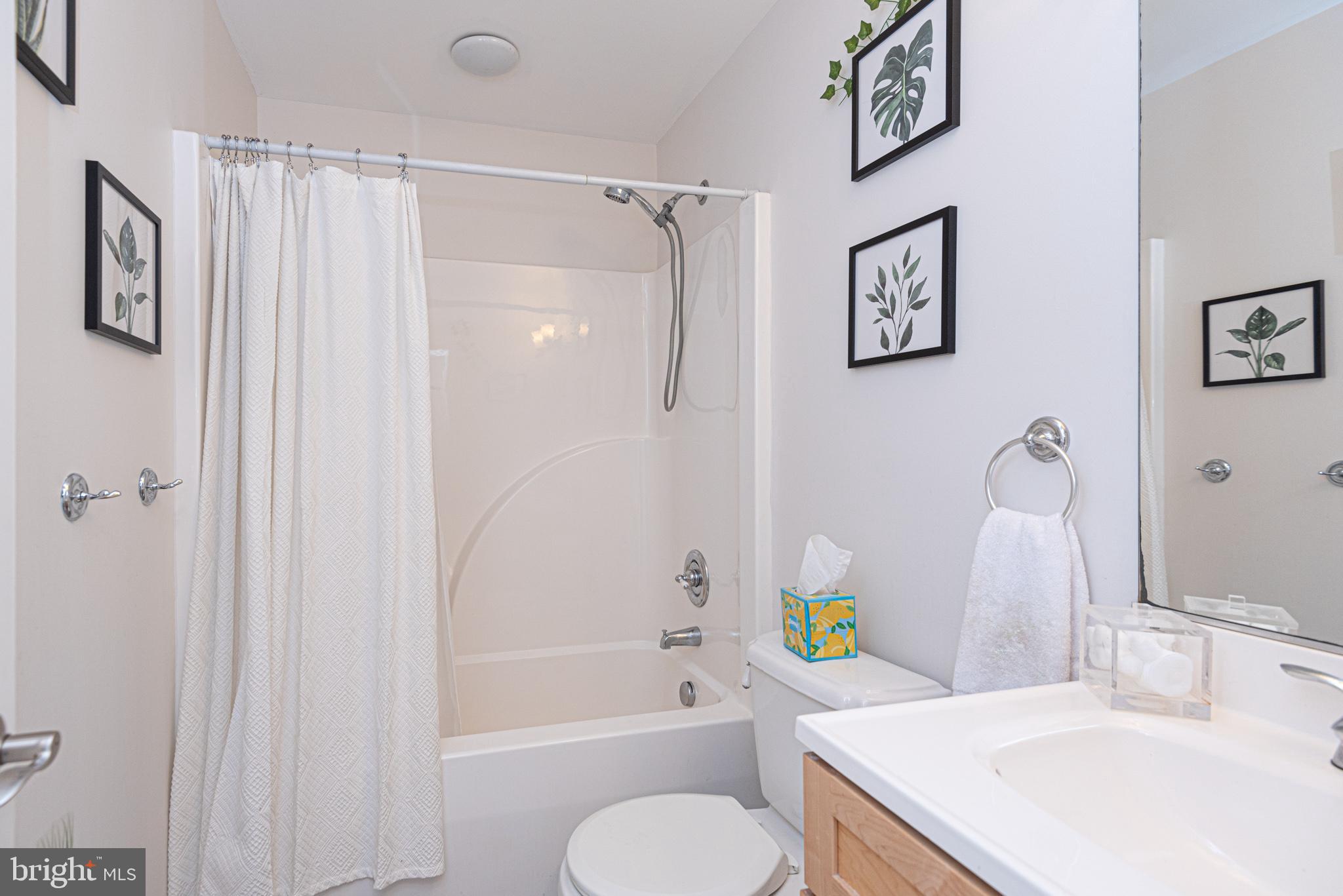 HENRYS MILL - Residential