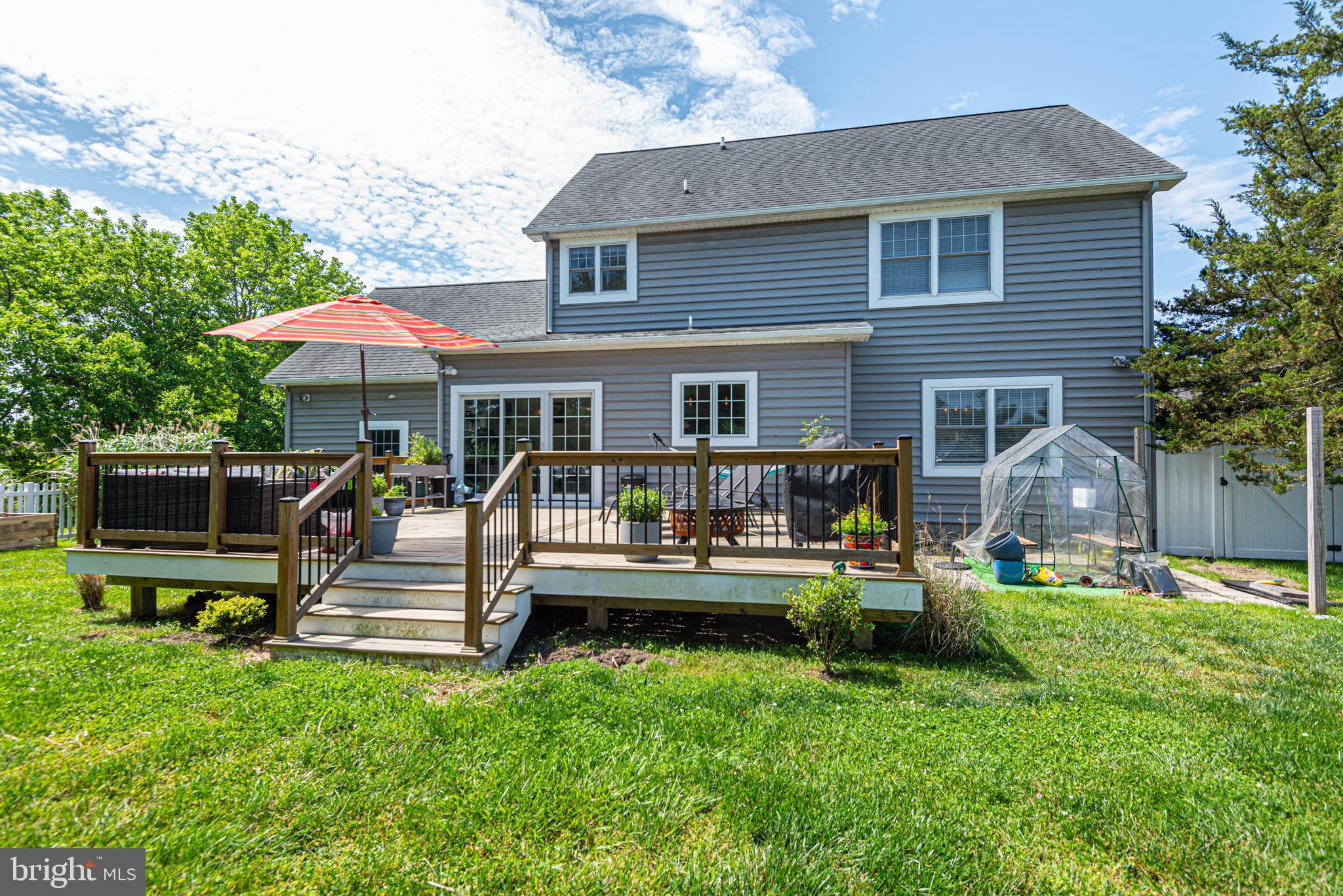 HENRYS MILL - Residential