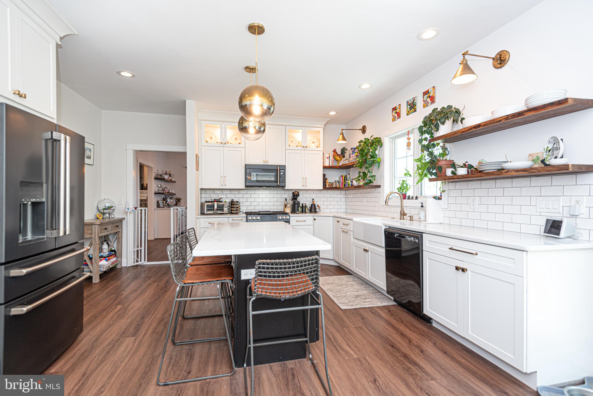 HENRYS MILL - Residential