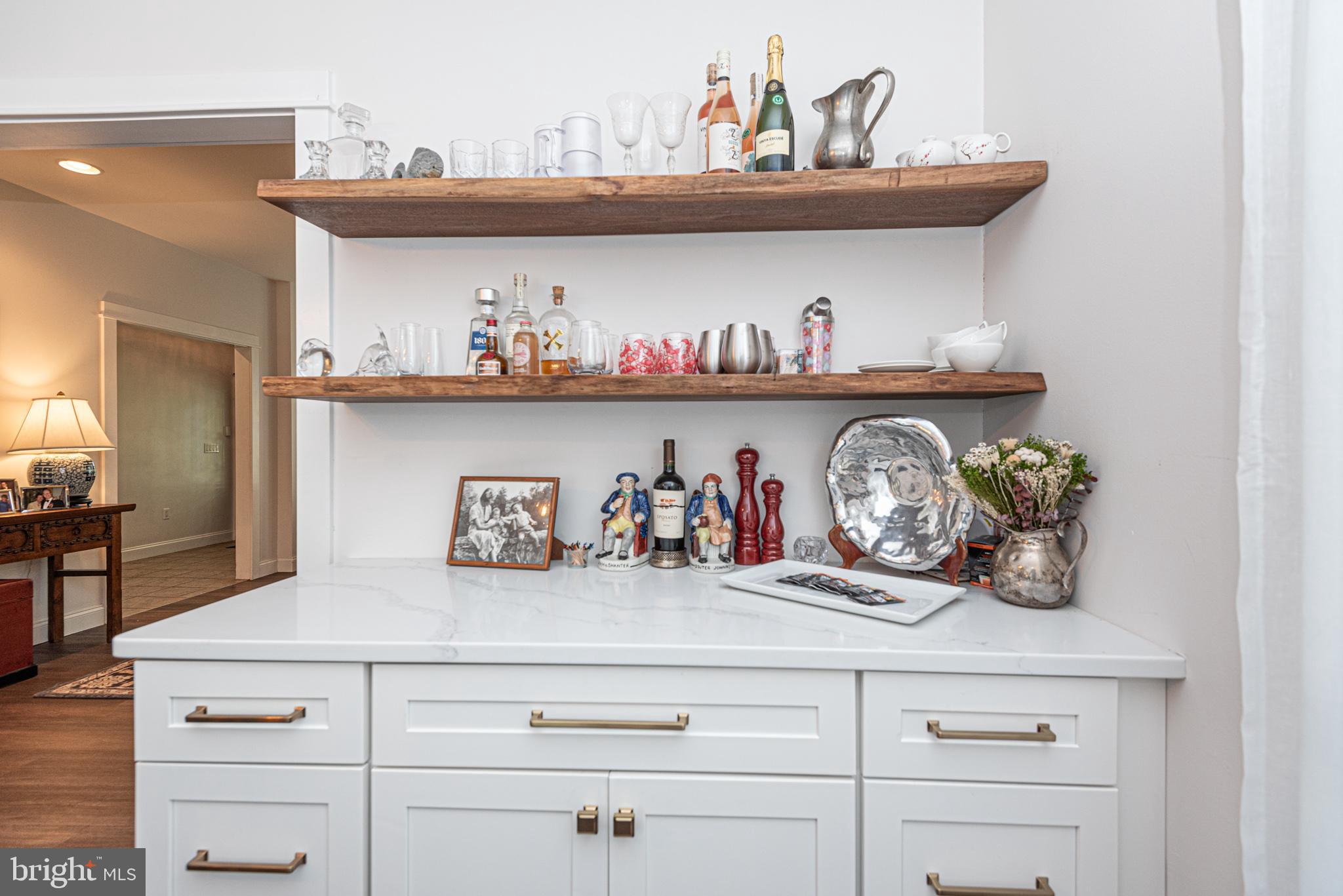 HENRYS MILL - Residential