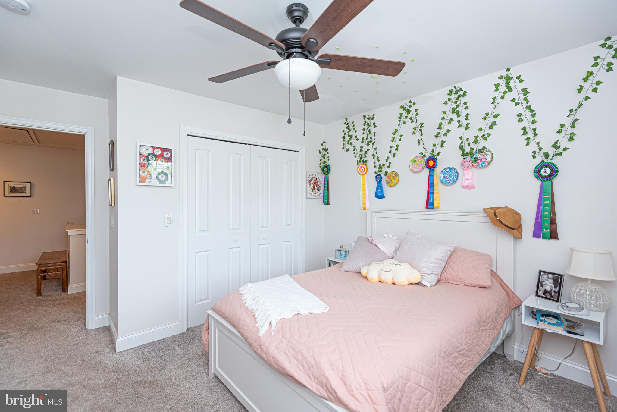 HENRYS MILL - Residential