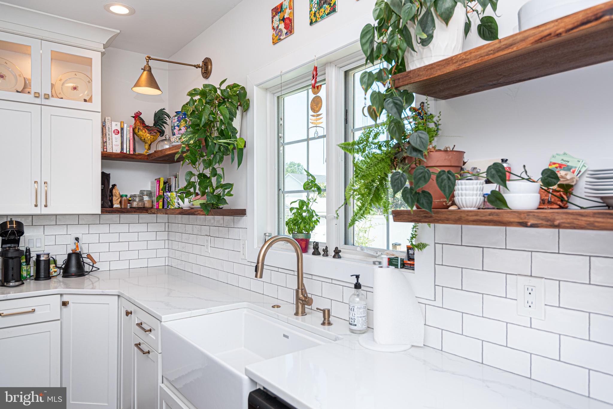 HENRYS MILL - Residential