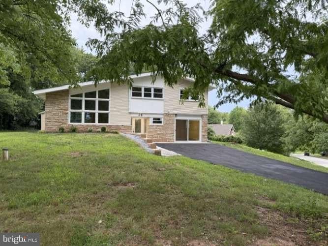 26 CAMELOT DRIVE