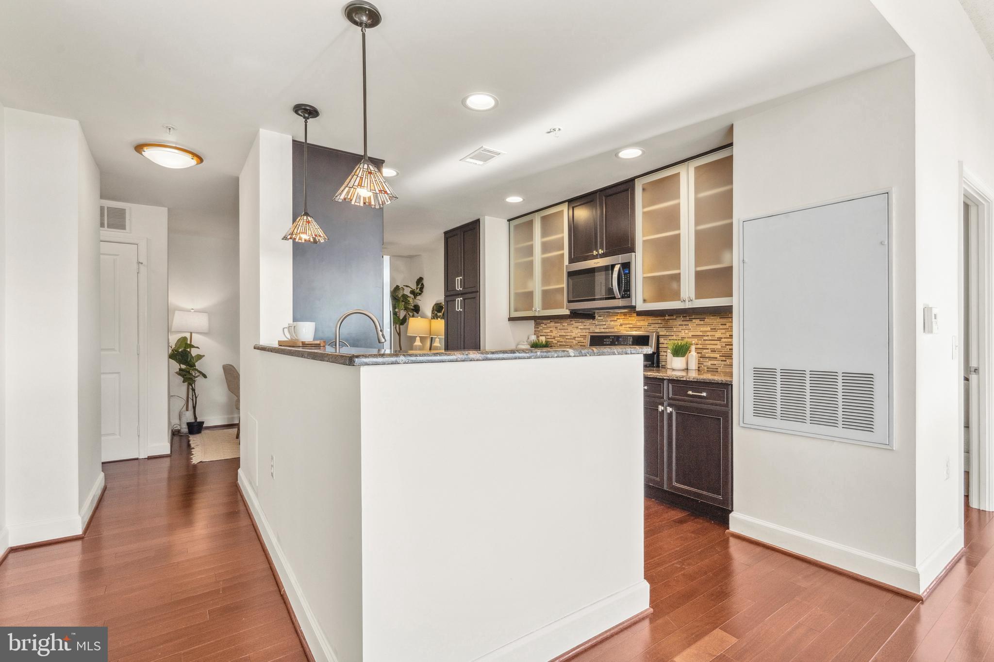 CRYSTAL CITY - Residential