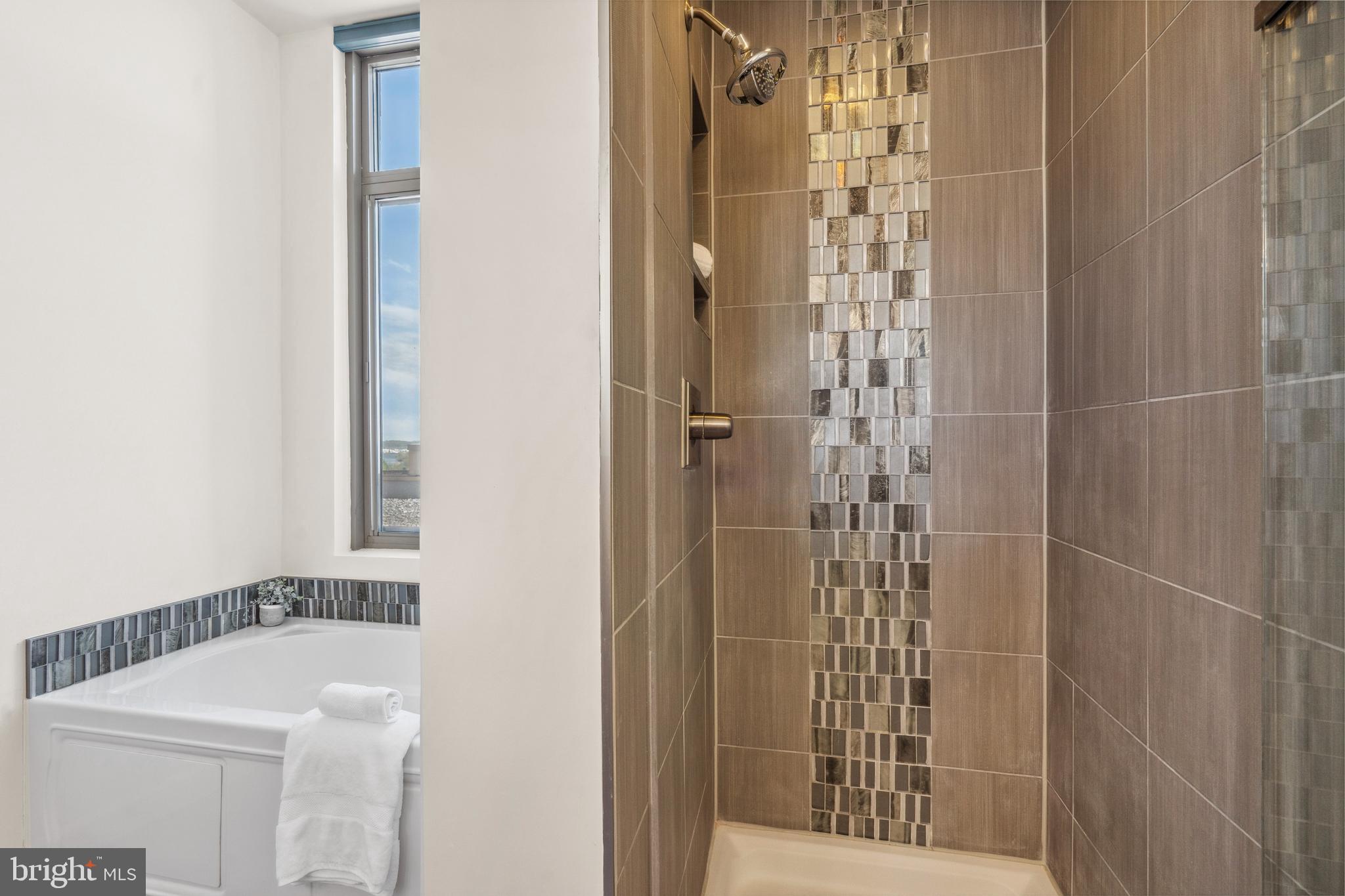 CRYSTAL CITY - Residential