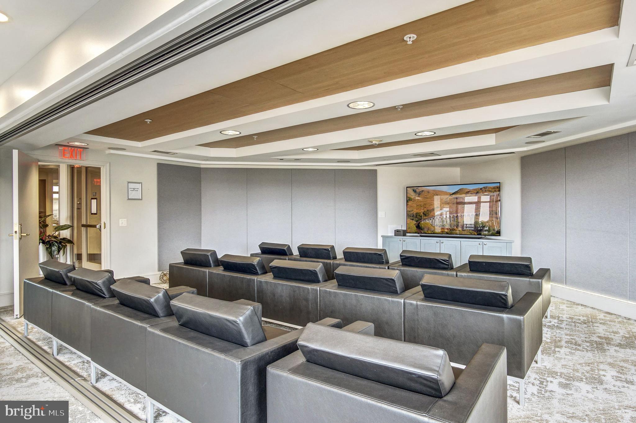 CRYSTAL CITY - Residential