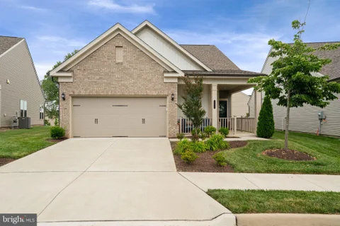6773 Azalea Garden Lane, Haymarket, VA MLS: VAPW2123672